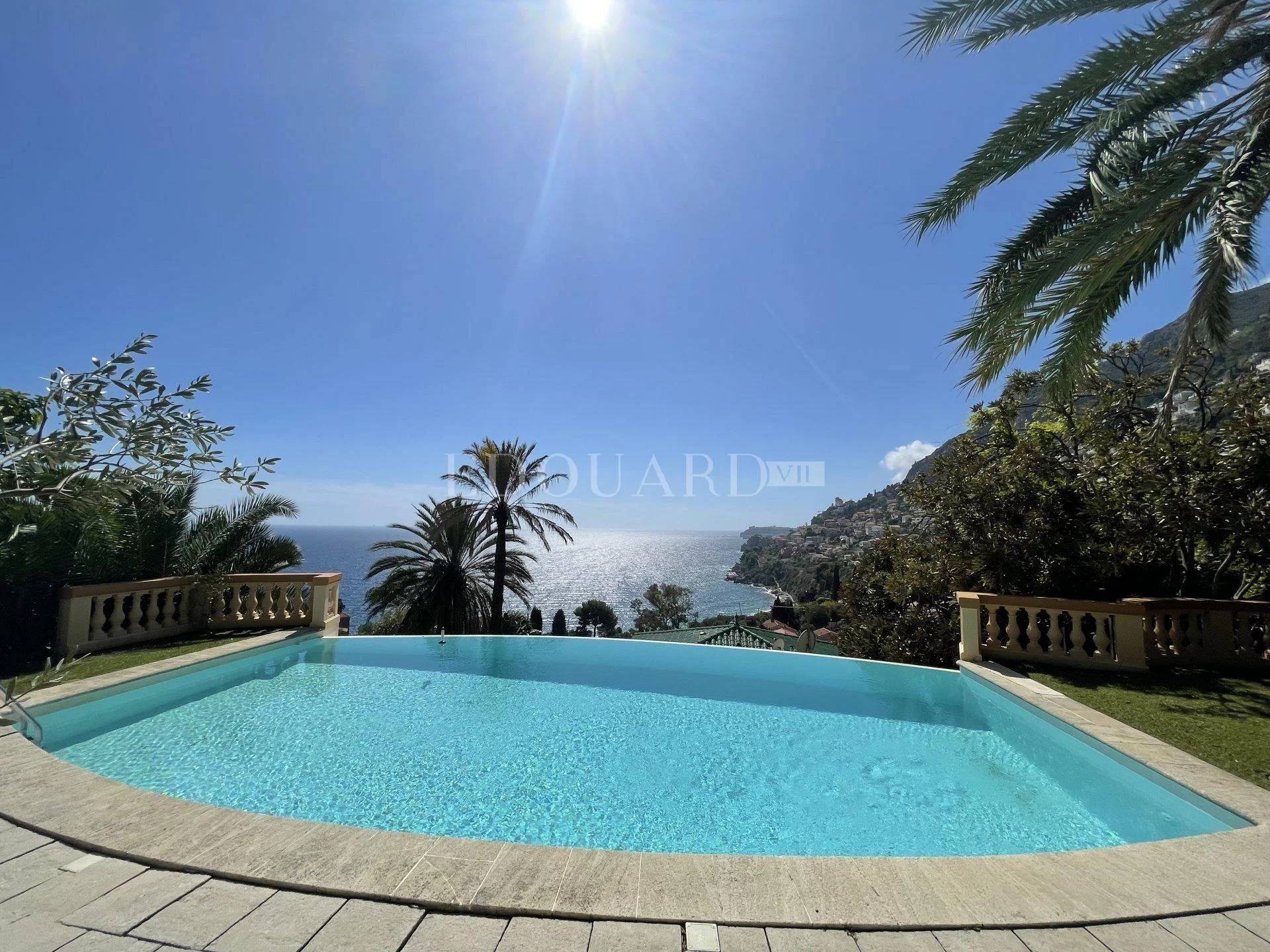 Condominio en Roquebrune-Cap-Martin, Provence-Alpes-Côte d'Azur 11201307