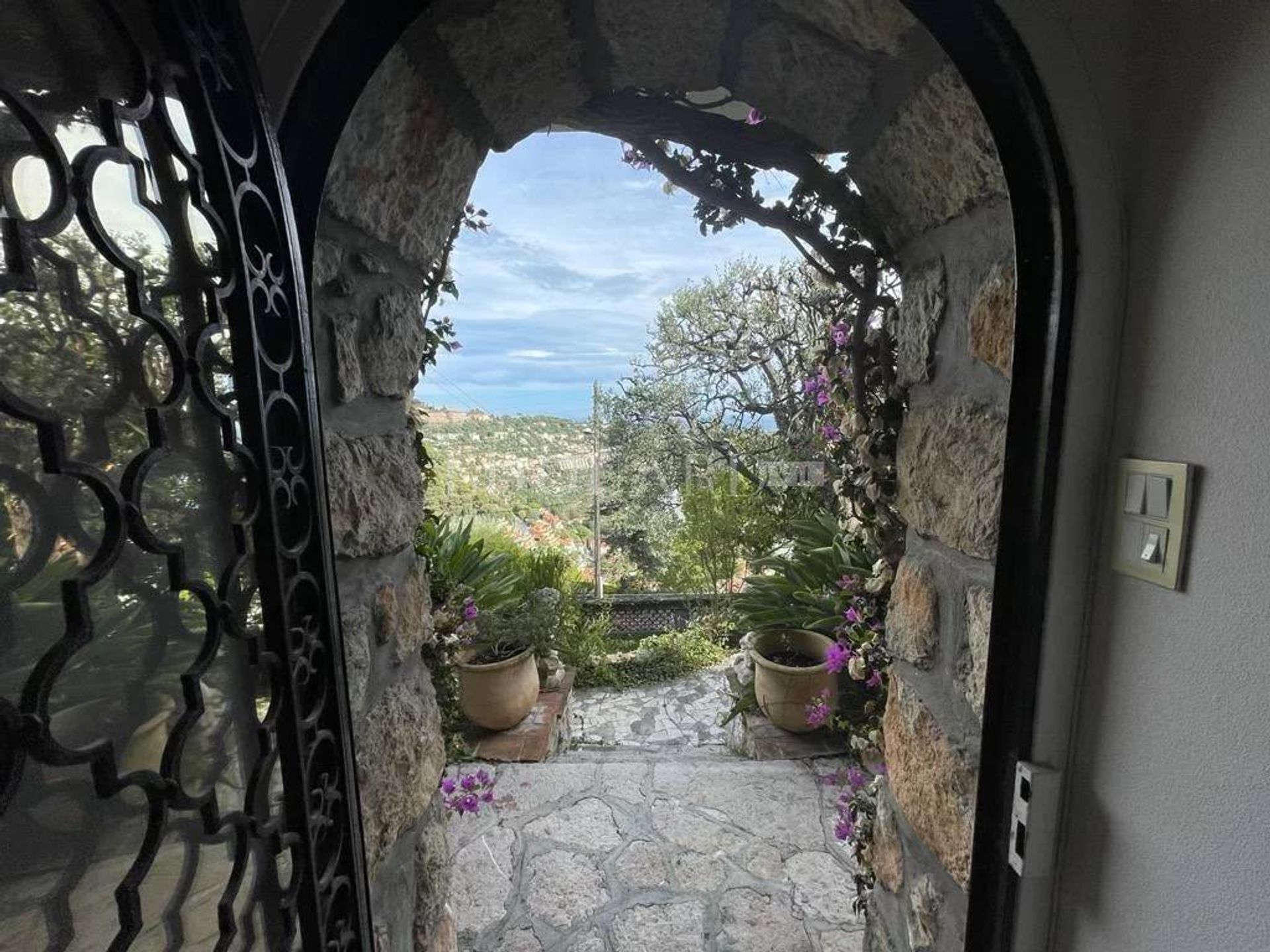 Casa nel Roquebrune-Cap-Martin, Provence-Alpes-Côte d'Azur 11201320