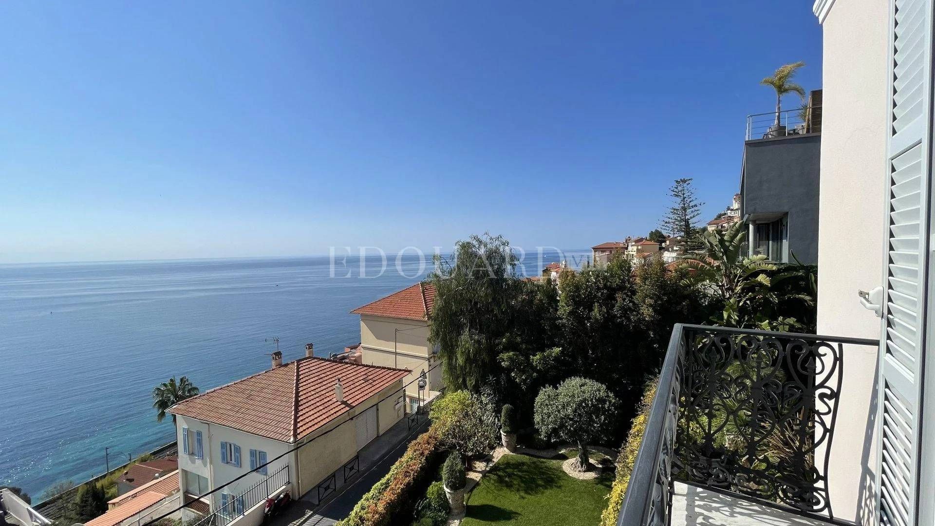 Condominium dans Roquebrune-Cap-Martin, Provence-Alpes-Côte d'Azur 11201322