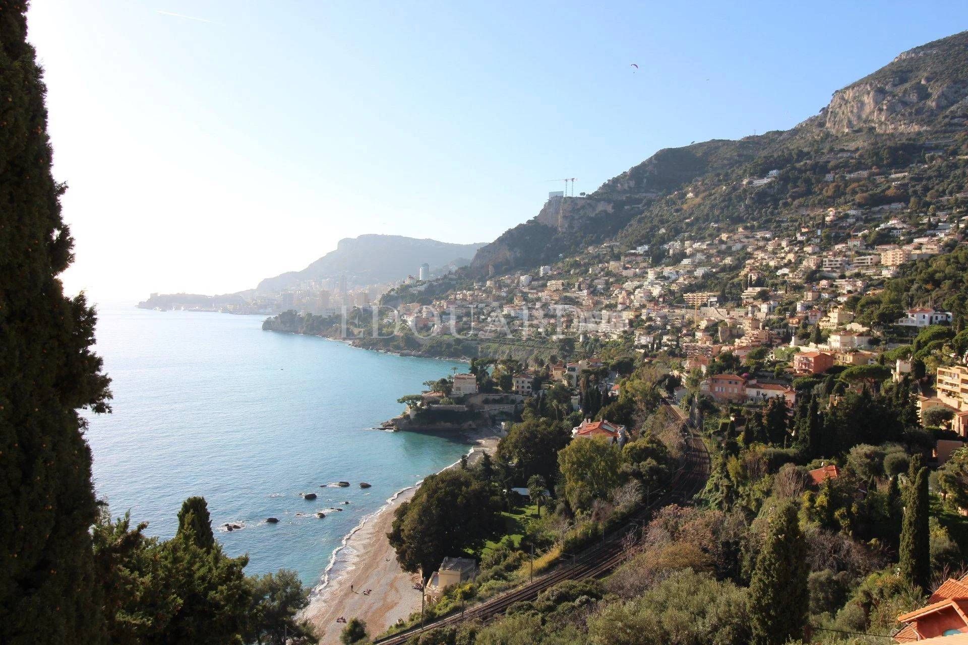 Будинок в Roquebrune-Cap-Martin, Provence-Alpes-Côte d'Azur 11201325