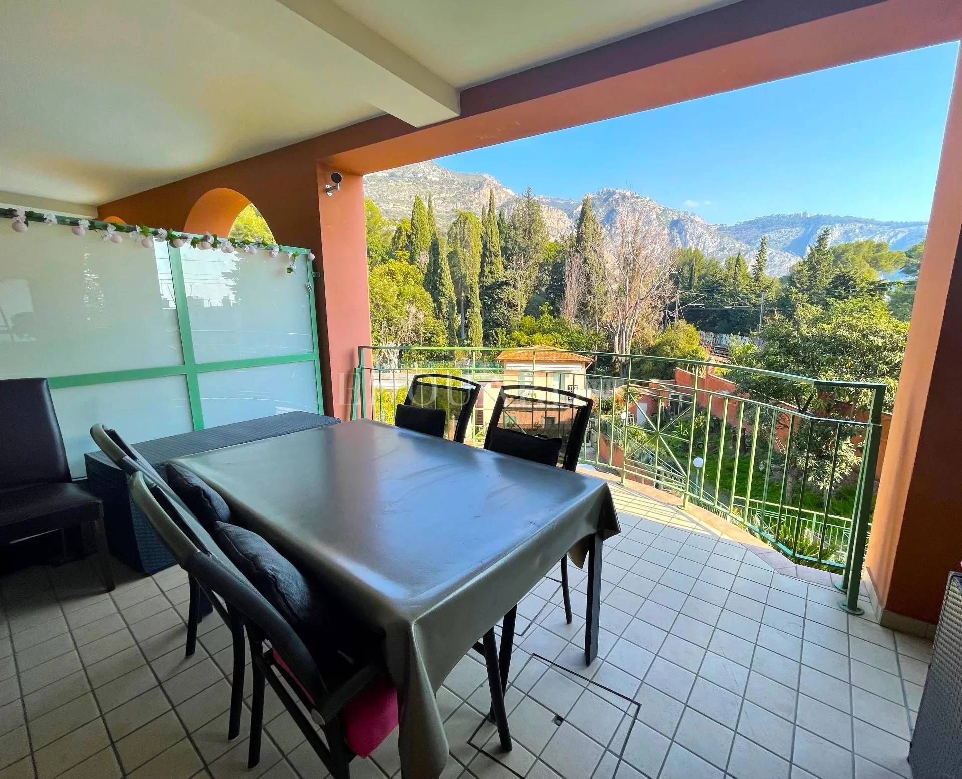 Condominium dans Èze, Provence-Alpes-Côte d'Azur 11201354