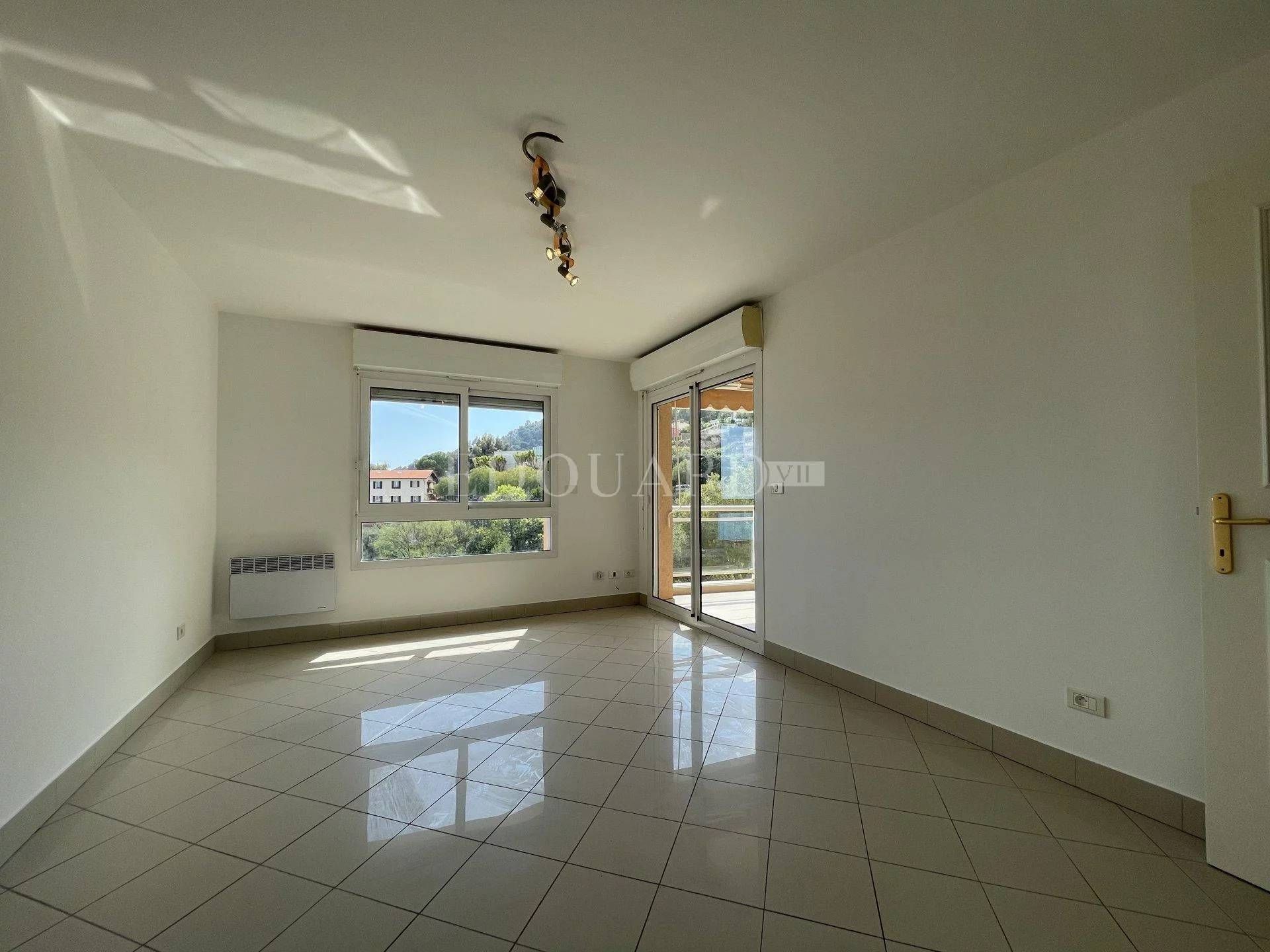 Condominium in Faussignana, Provence-Alpes-Cote d'Azur 11201355