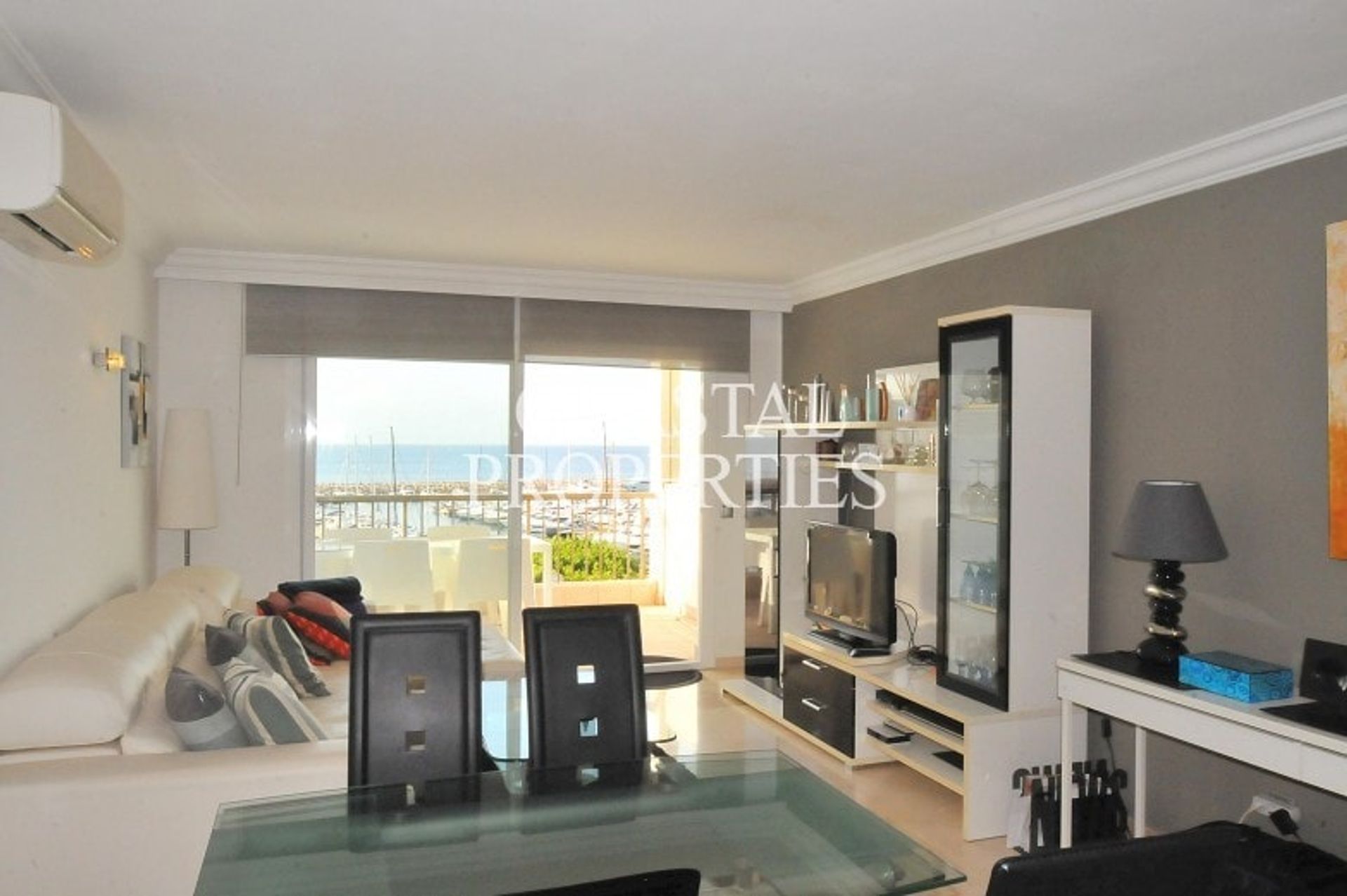 Condominium in La Bonanova, Balearic Islands 11202285