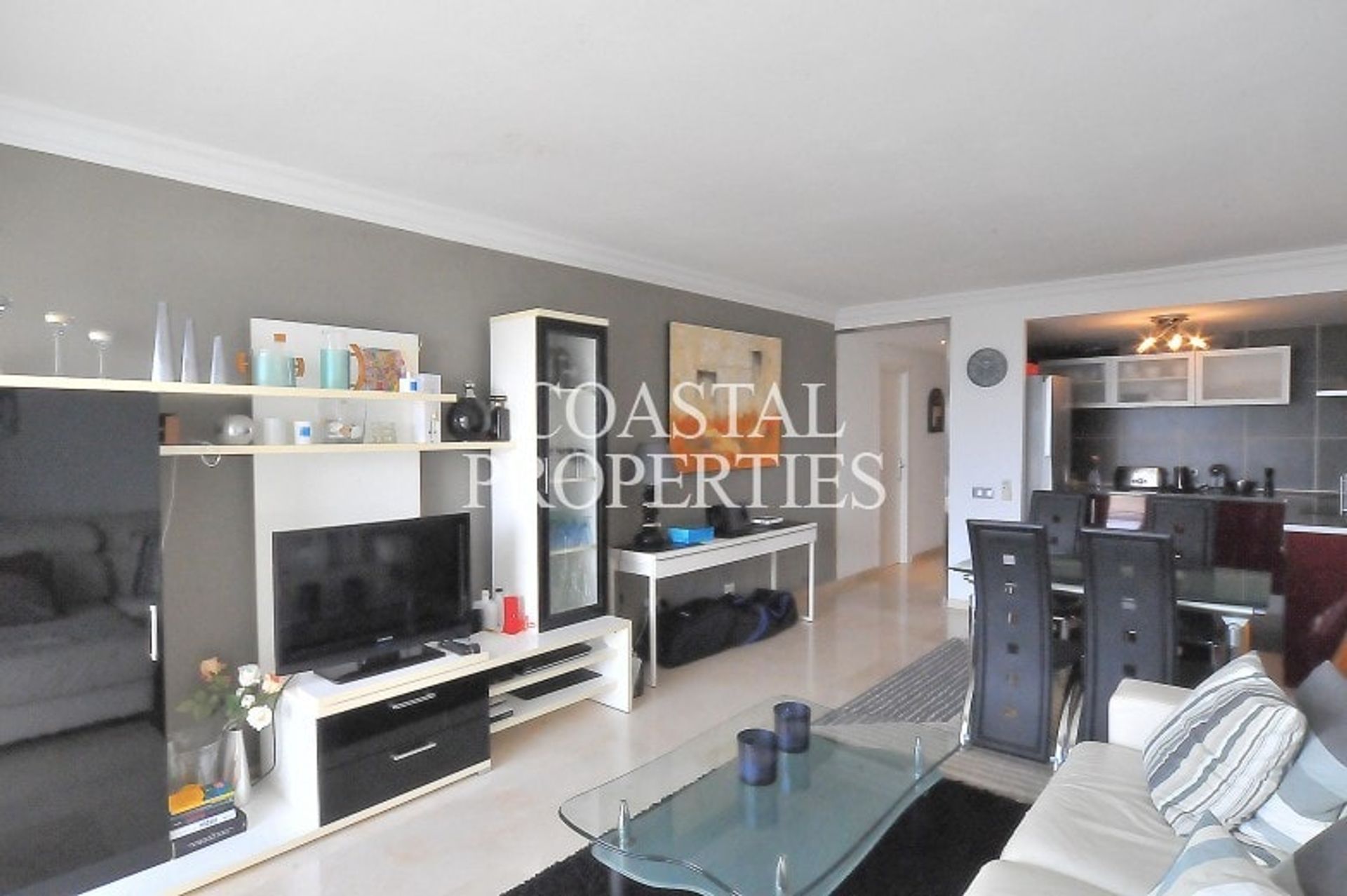 Condominium in La Bonanova, Balearic Islands 11202285