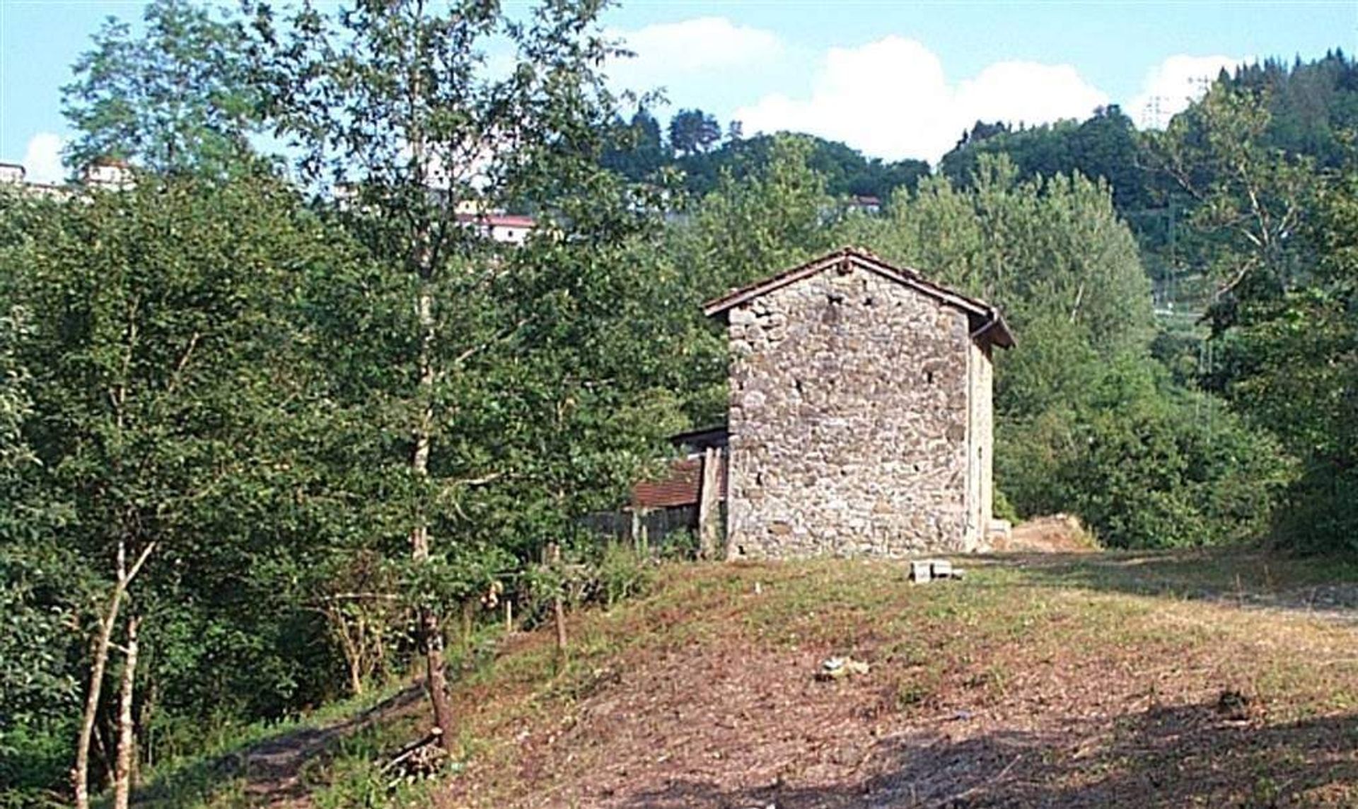 rumah dalam Camporgiano, Toscana 11202680