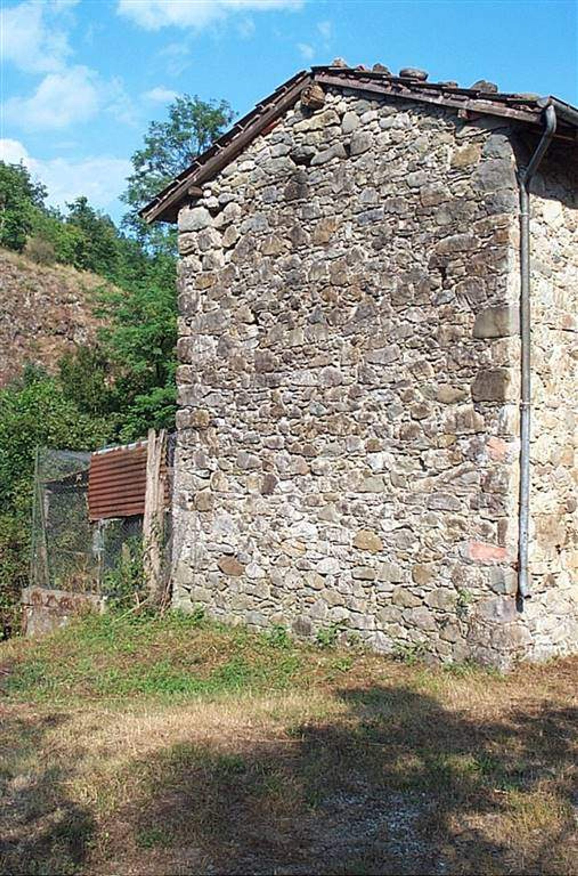 rumah dalam Camporgiano, Toscana 11202680