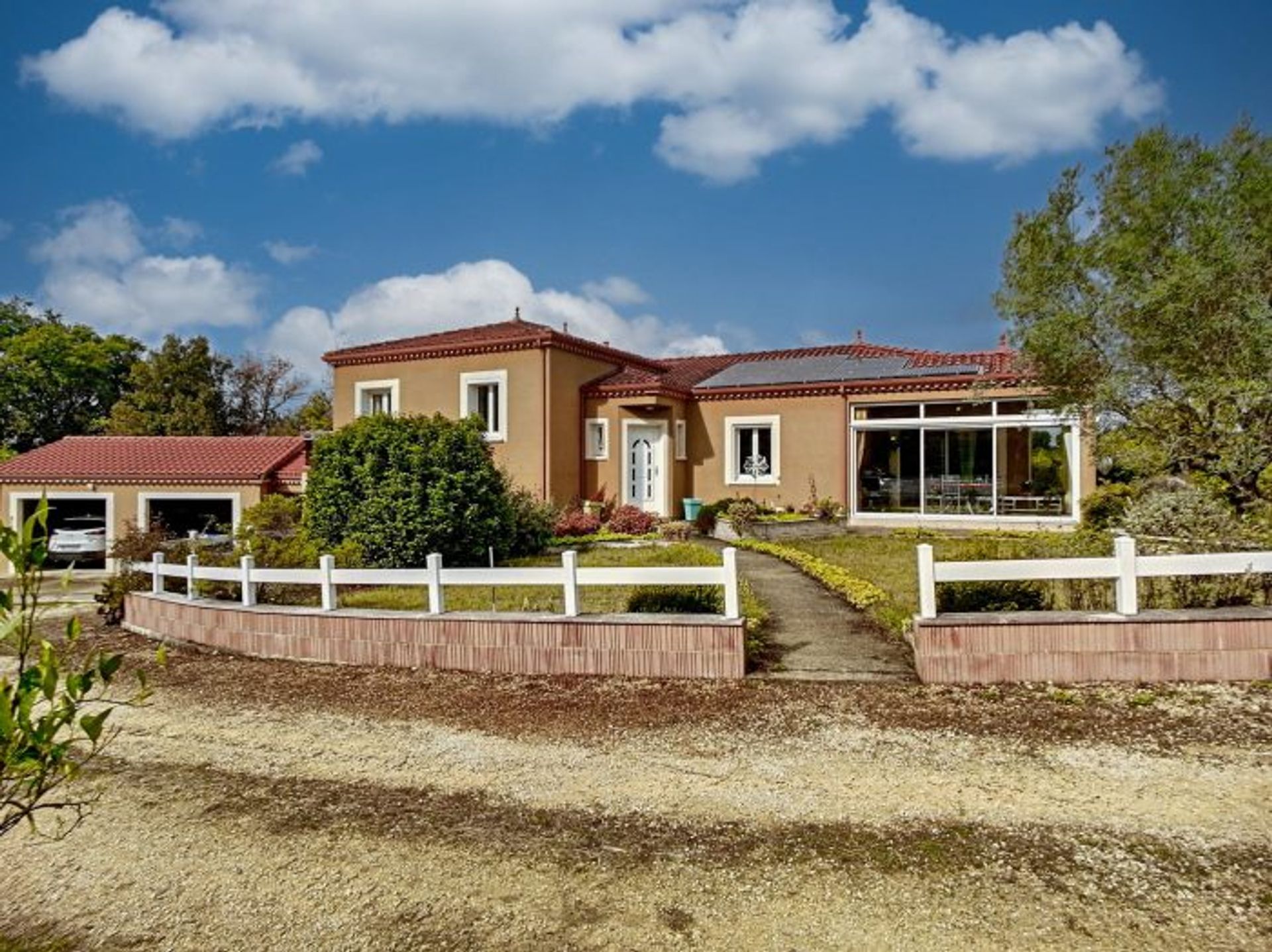 Hus i Larroque-sur-l'Osse, Occitanie 11203431