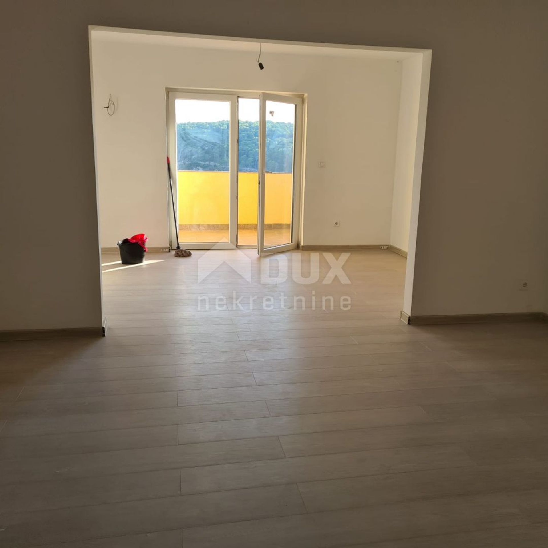 Condominium dans Rab, Primorsko-Goranska Zupanija 11203559