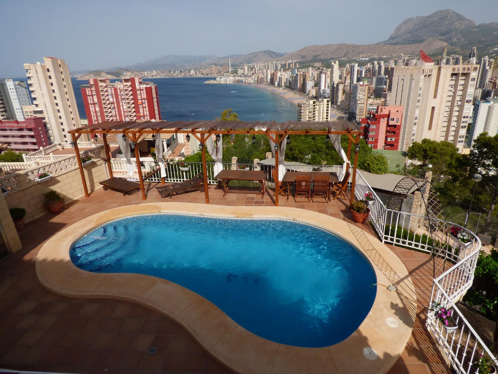 House in Benidorm, Comunidad Valenciana 11203819