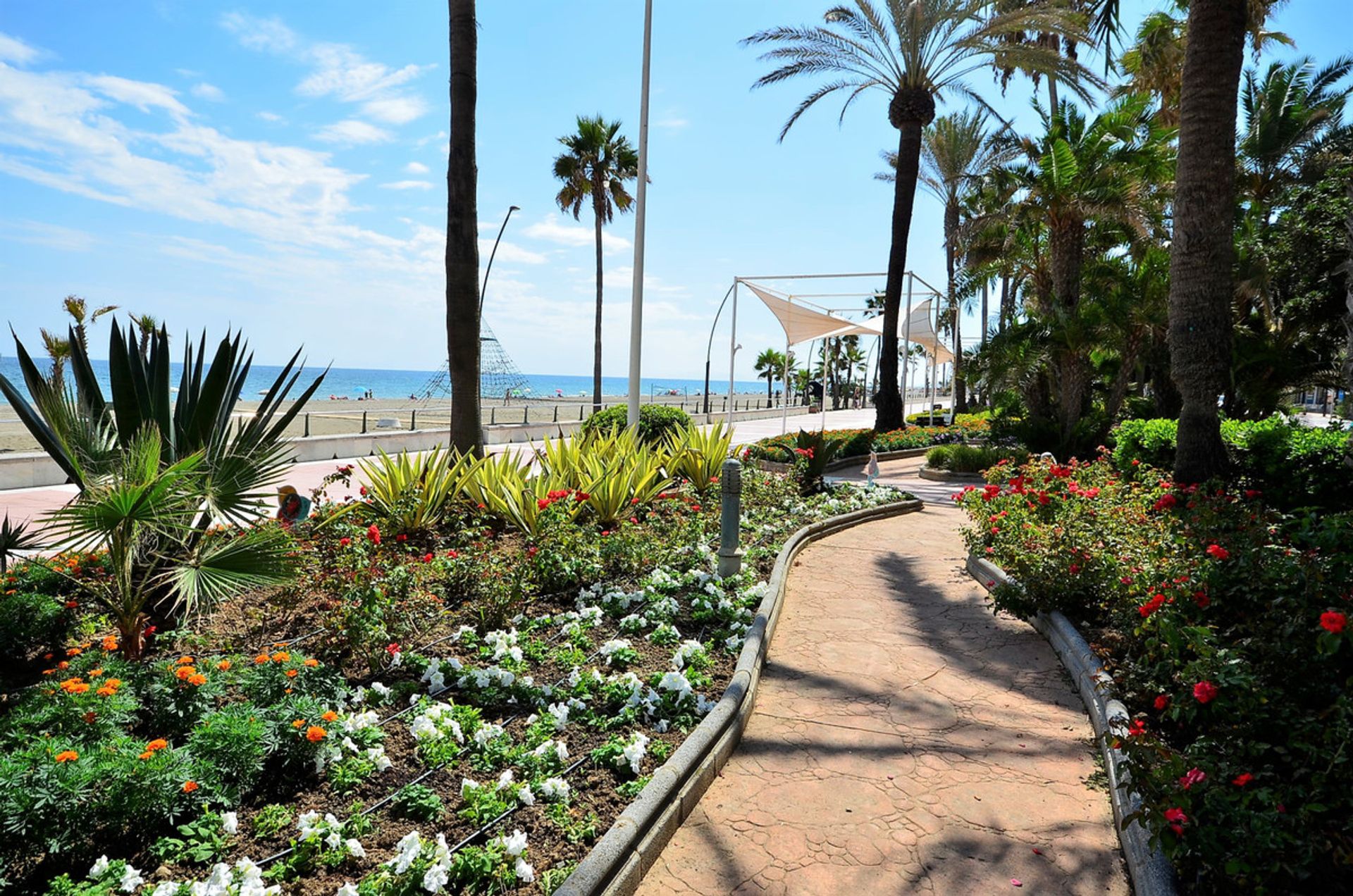 Eigentumswohnung im Estepona, Andalucía 11205496