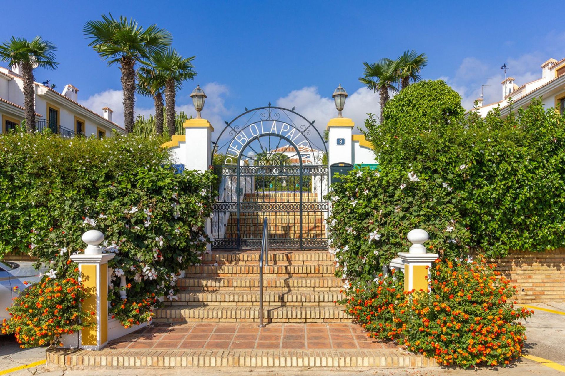 Casa nel Fuengirola, Andalusia 11208035