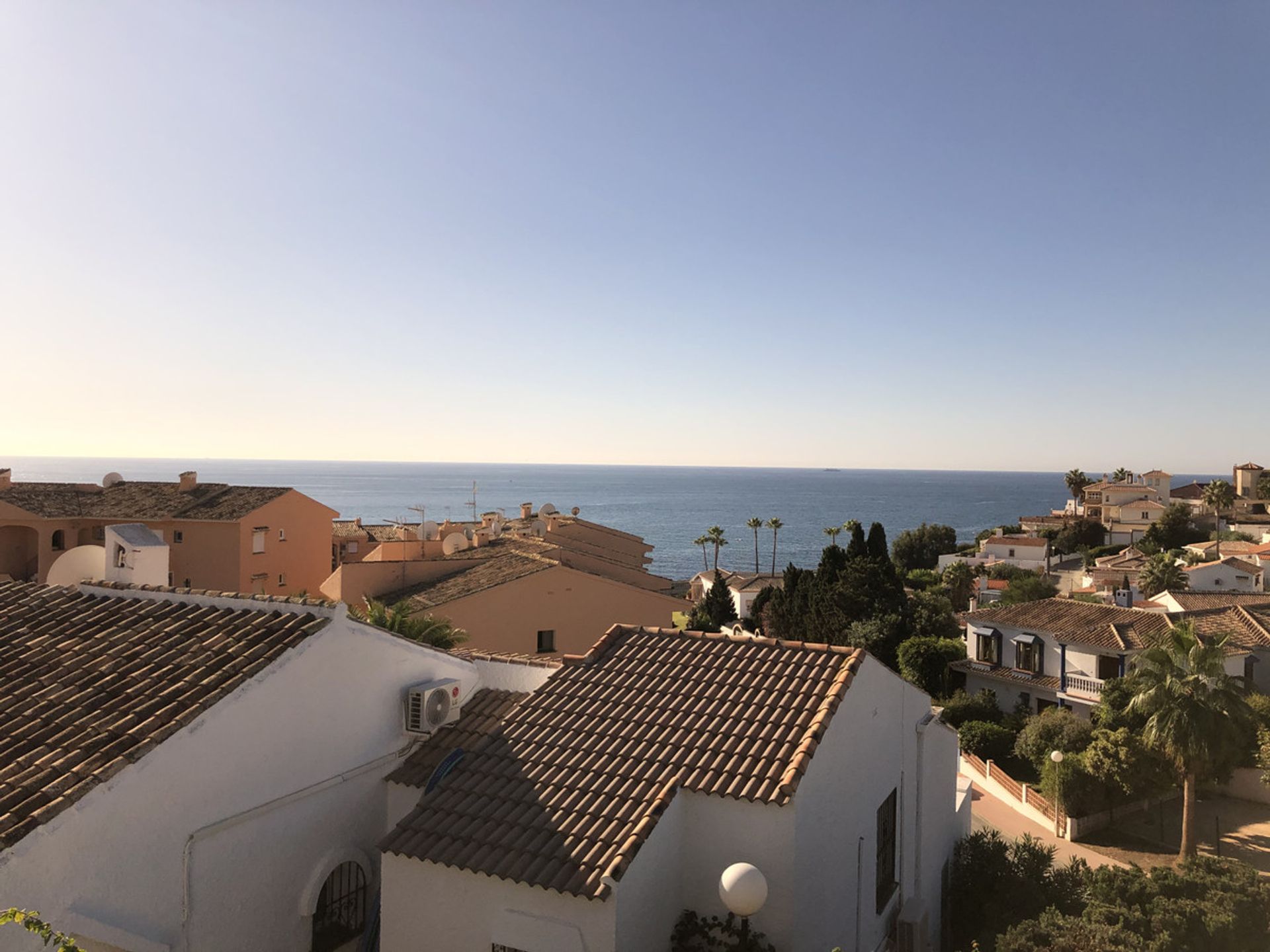 Casa nel Fuengirola, Andalusia 11208192