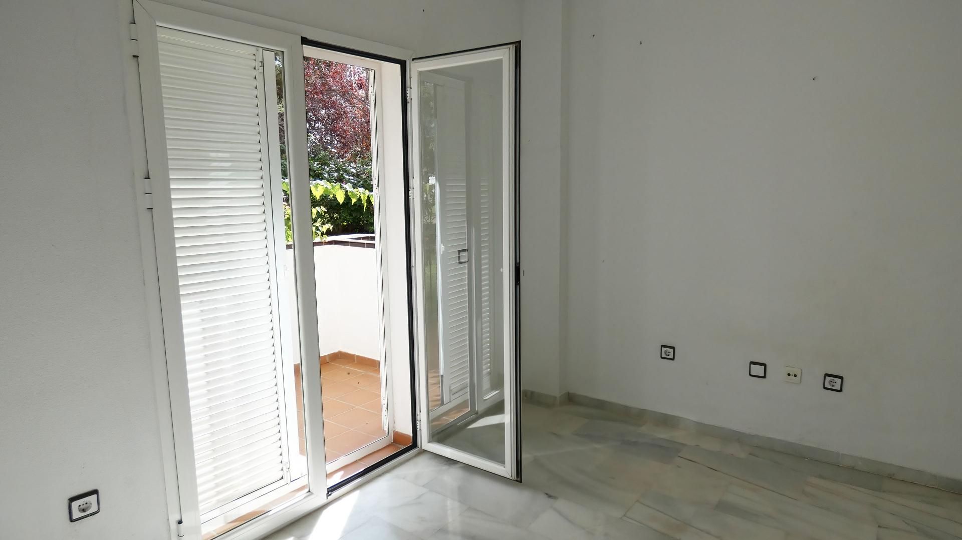 Condominium in Alhaurín de la Torre, Andalucía 11208321