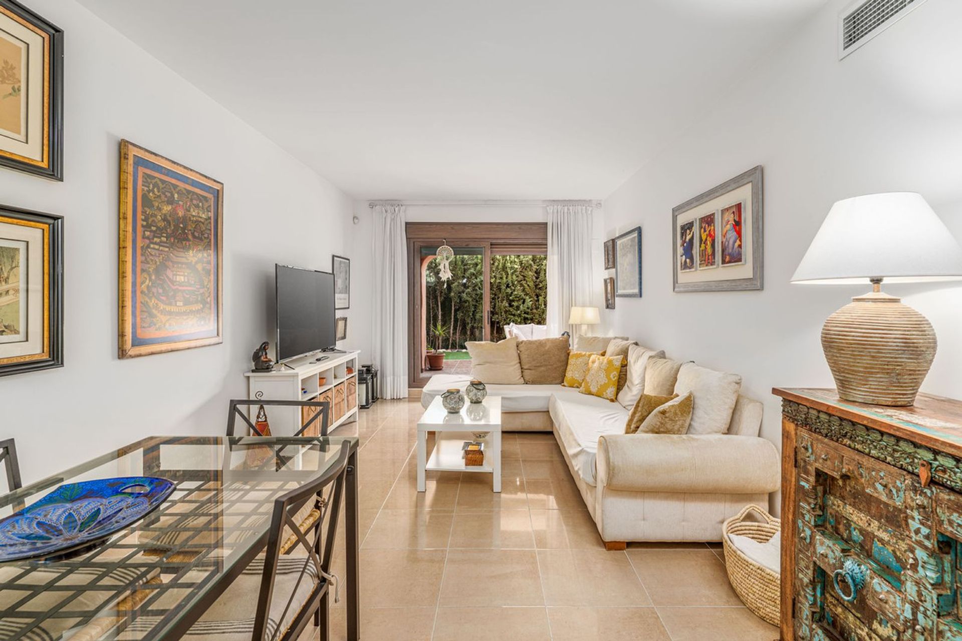 Condominium in Estepona, Andalusië 11209277