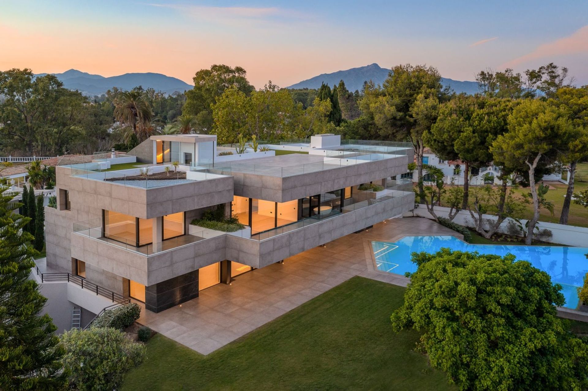 casa en San Pedro Alcántara, Andalucía 11210140