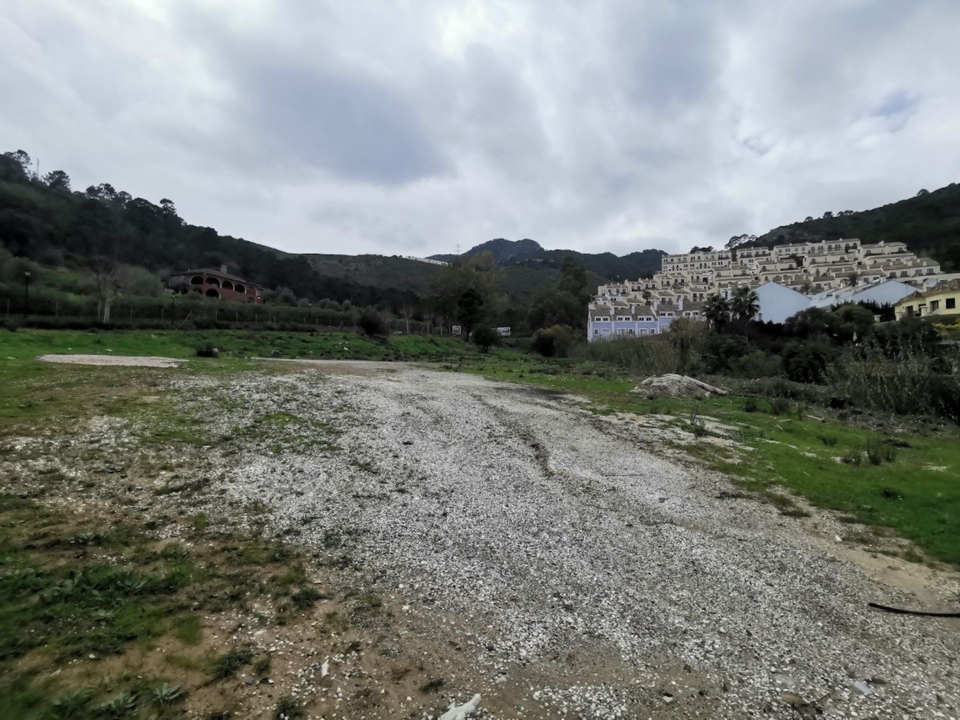 土地 在 Benahavís, Andalucía 11210593