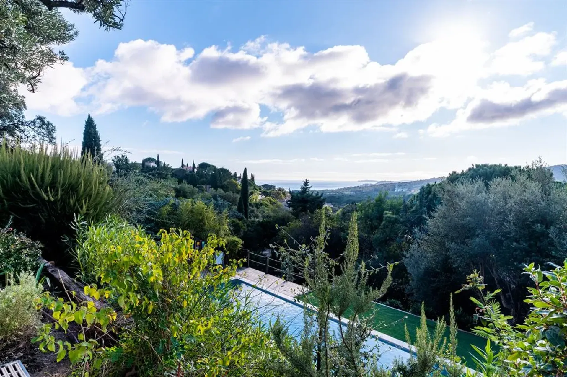 Rumah di La Croix-Valmer, Provence-Alpes-Côte d'Azur 11214468