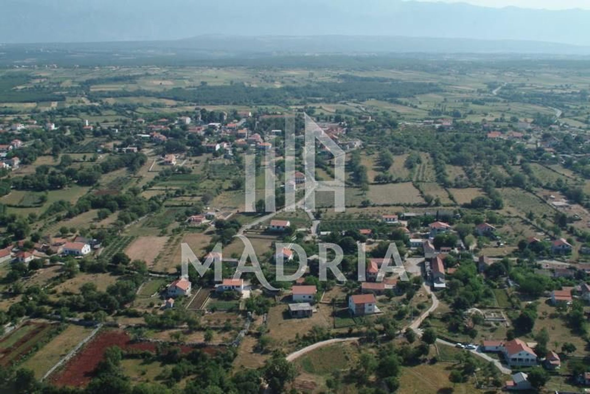 Земля в Полічник, Задарська жупанія 11214761