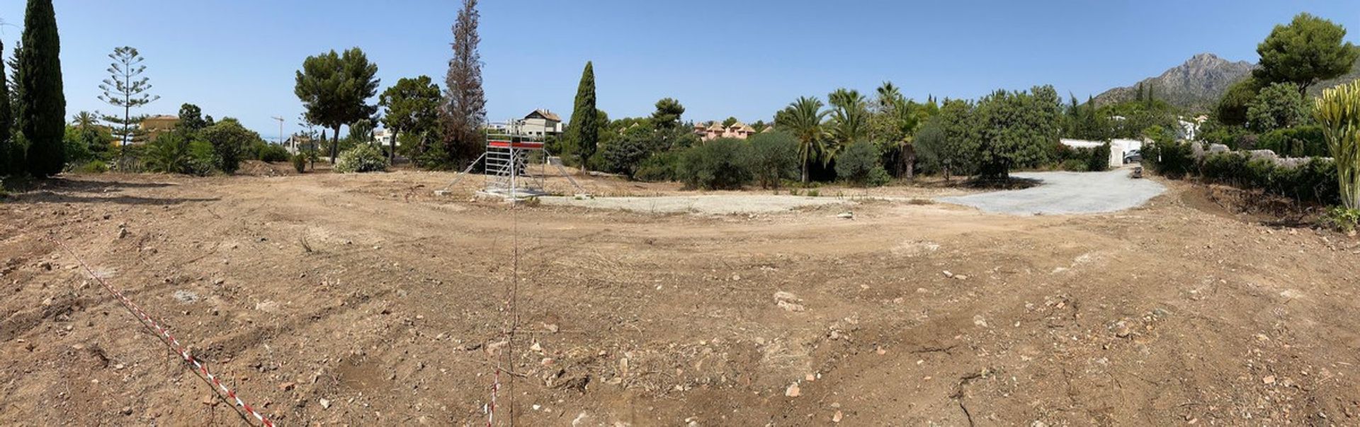 Land in Marbella, Andalucía 11217499