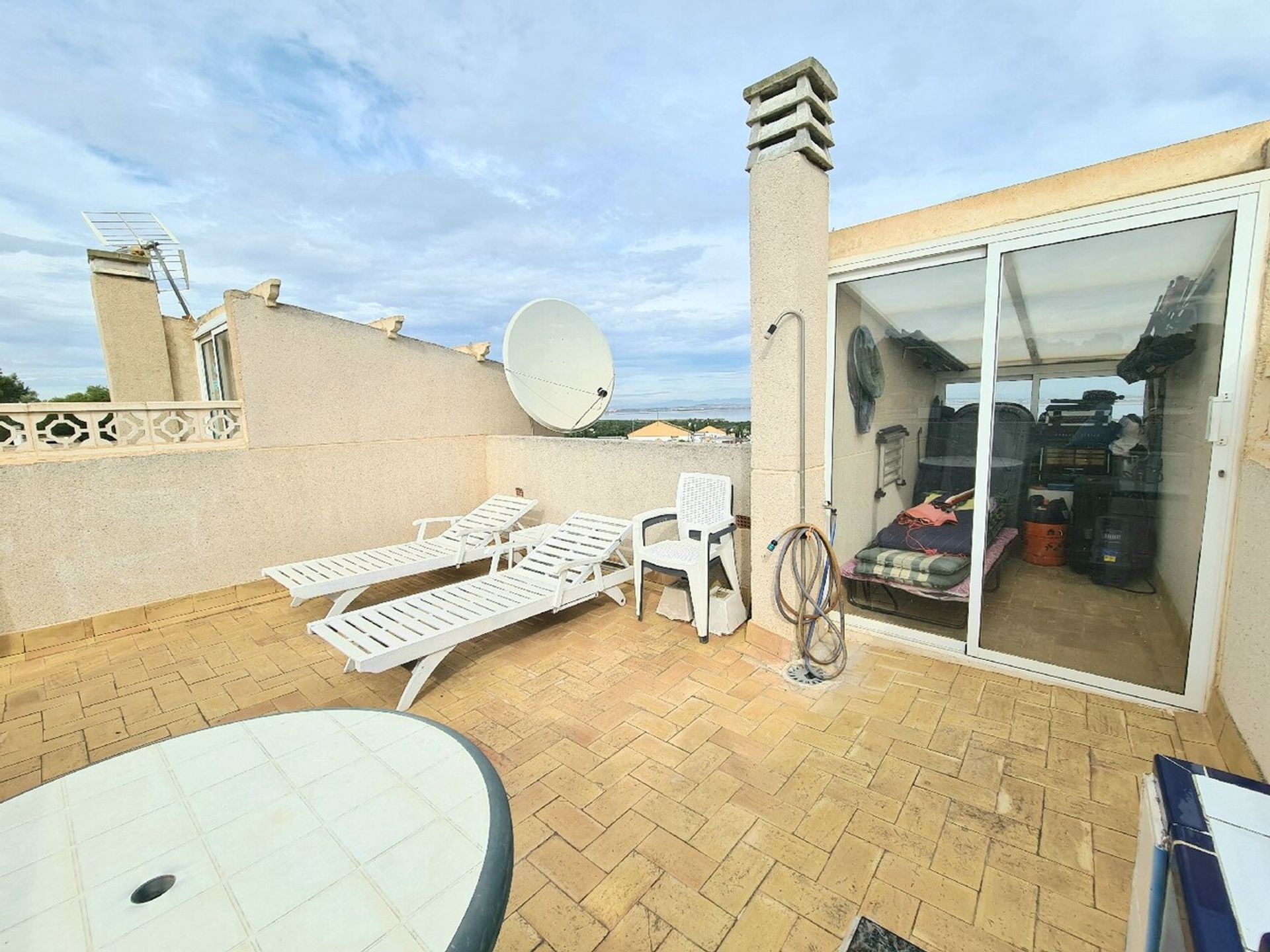 Condominium in Torrevieja, Valencia 11218330