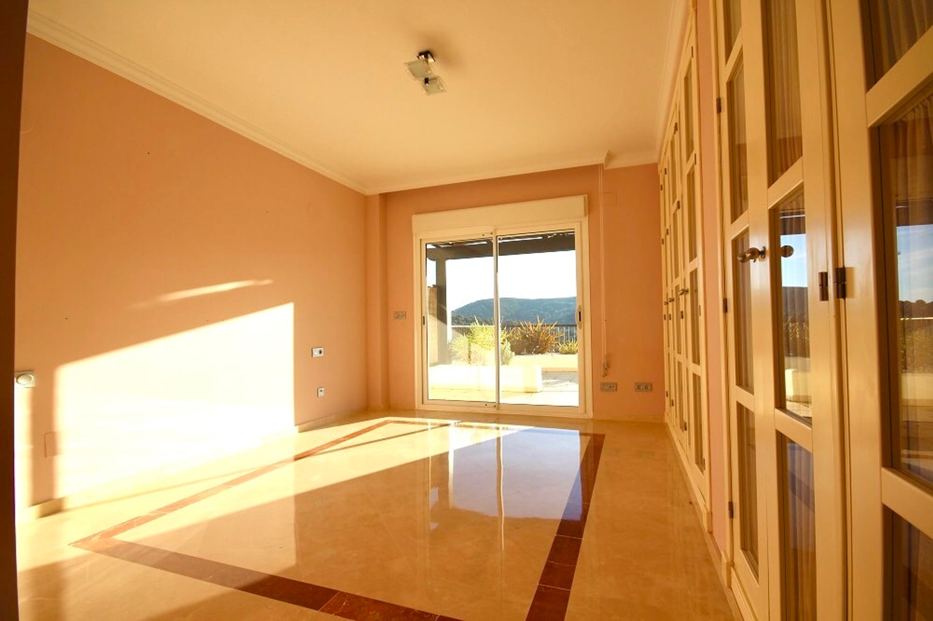 Condominium dans Guadiaro, Andalousie 11218707