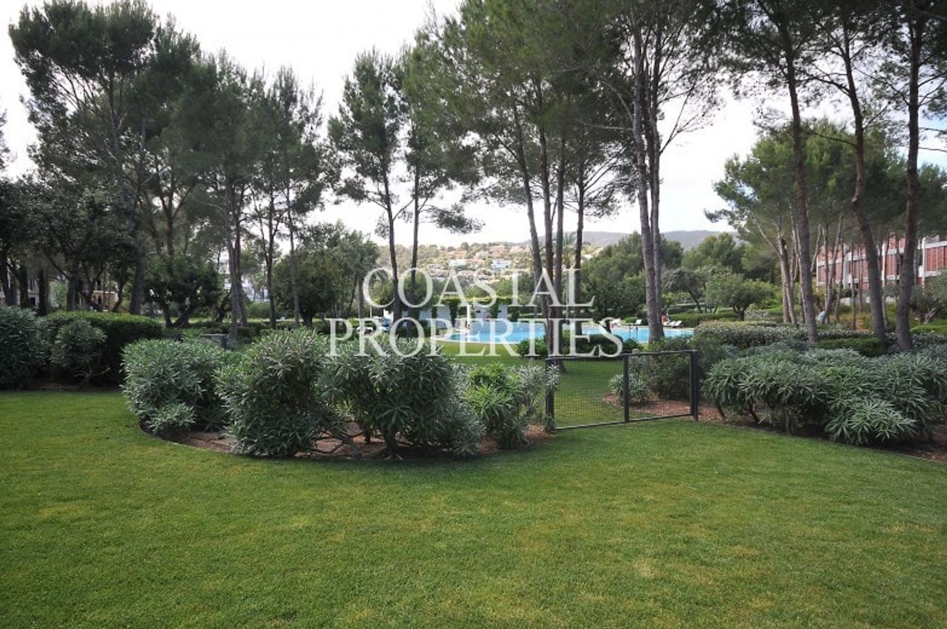 Condominio en Bendinat, Illes Balears 11219877