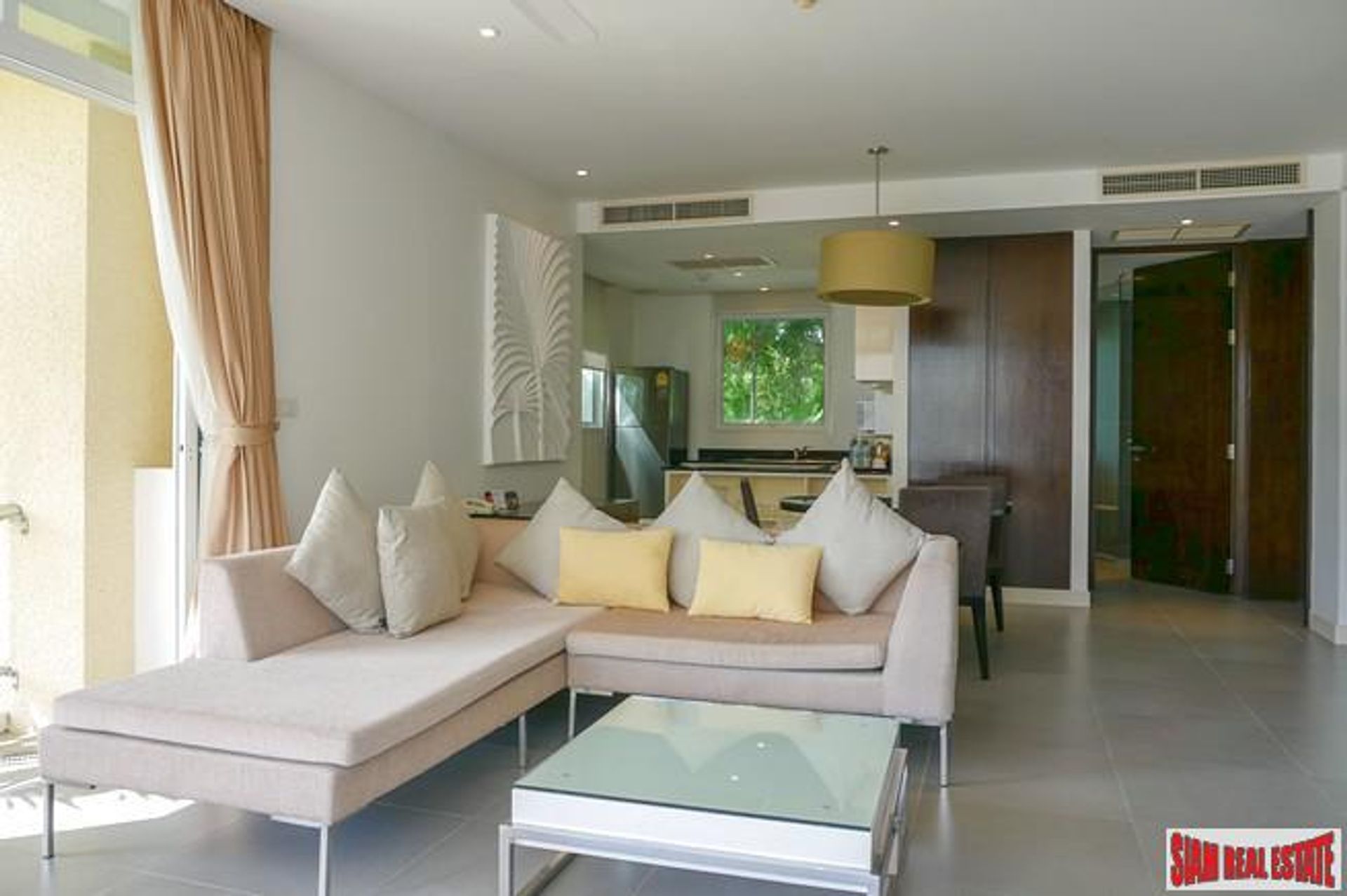 Kondominium dalam Karon, Phuket 11220277