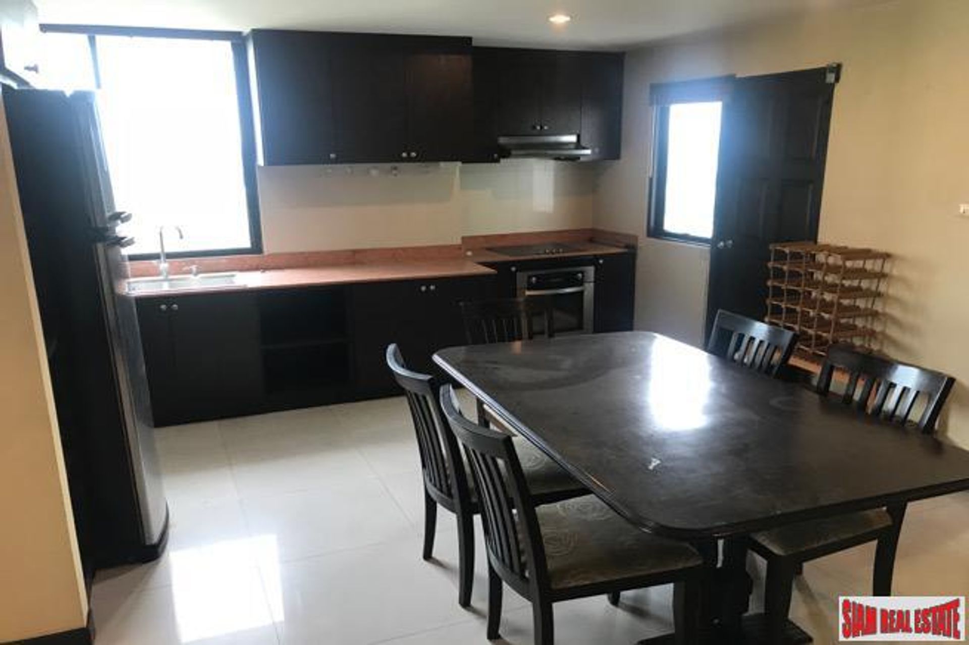 Condominio en Khlong Toei, Krung Thep Maha Nakhon 11220325