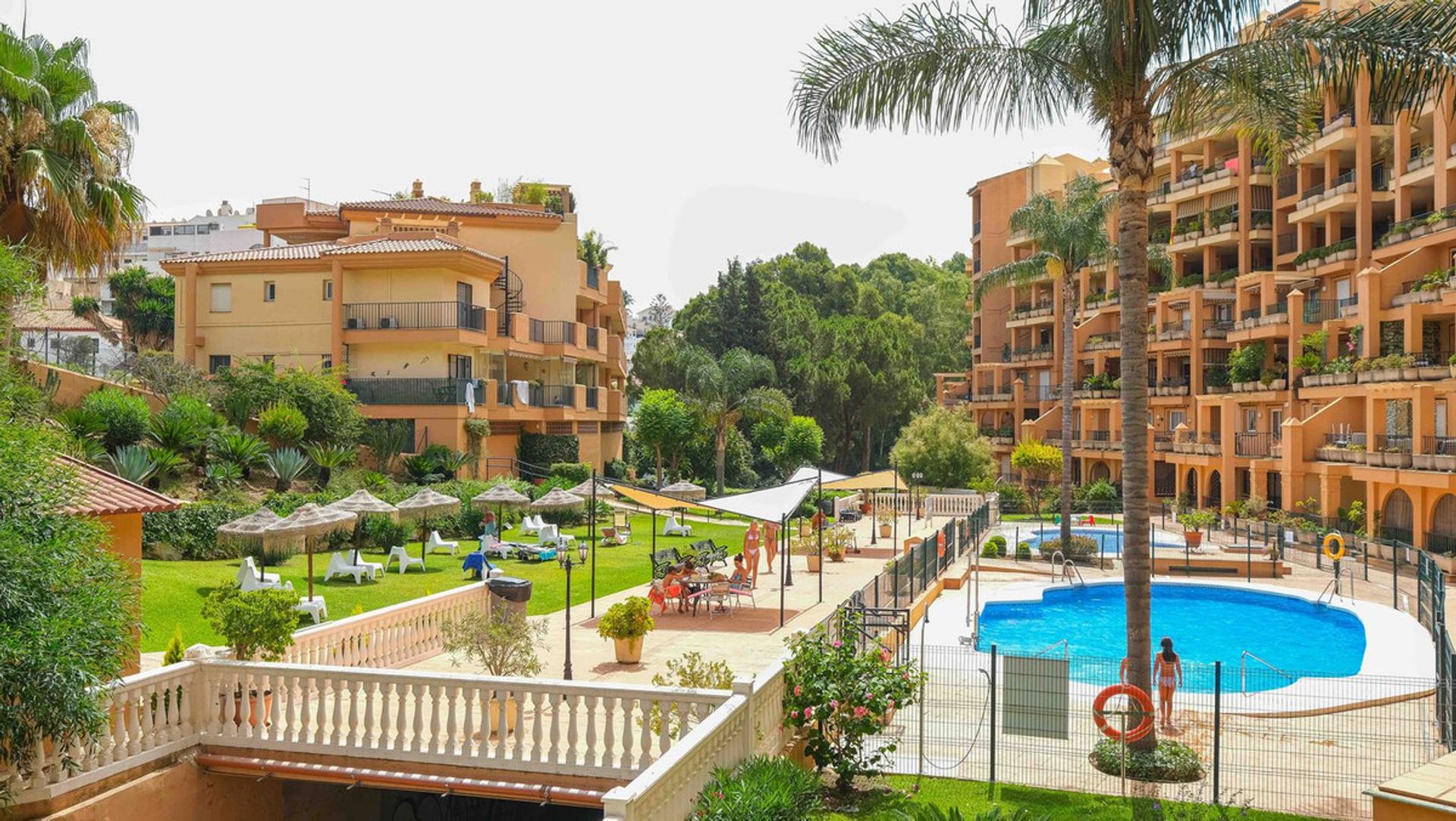 Condominium dans Santa Fe de los Boliches, Andalousie 11220349