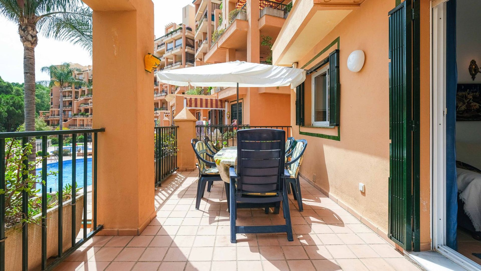 Condominium dans Santa Fe de los Boliches, Andalousie 11220349