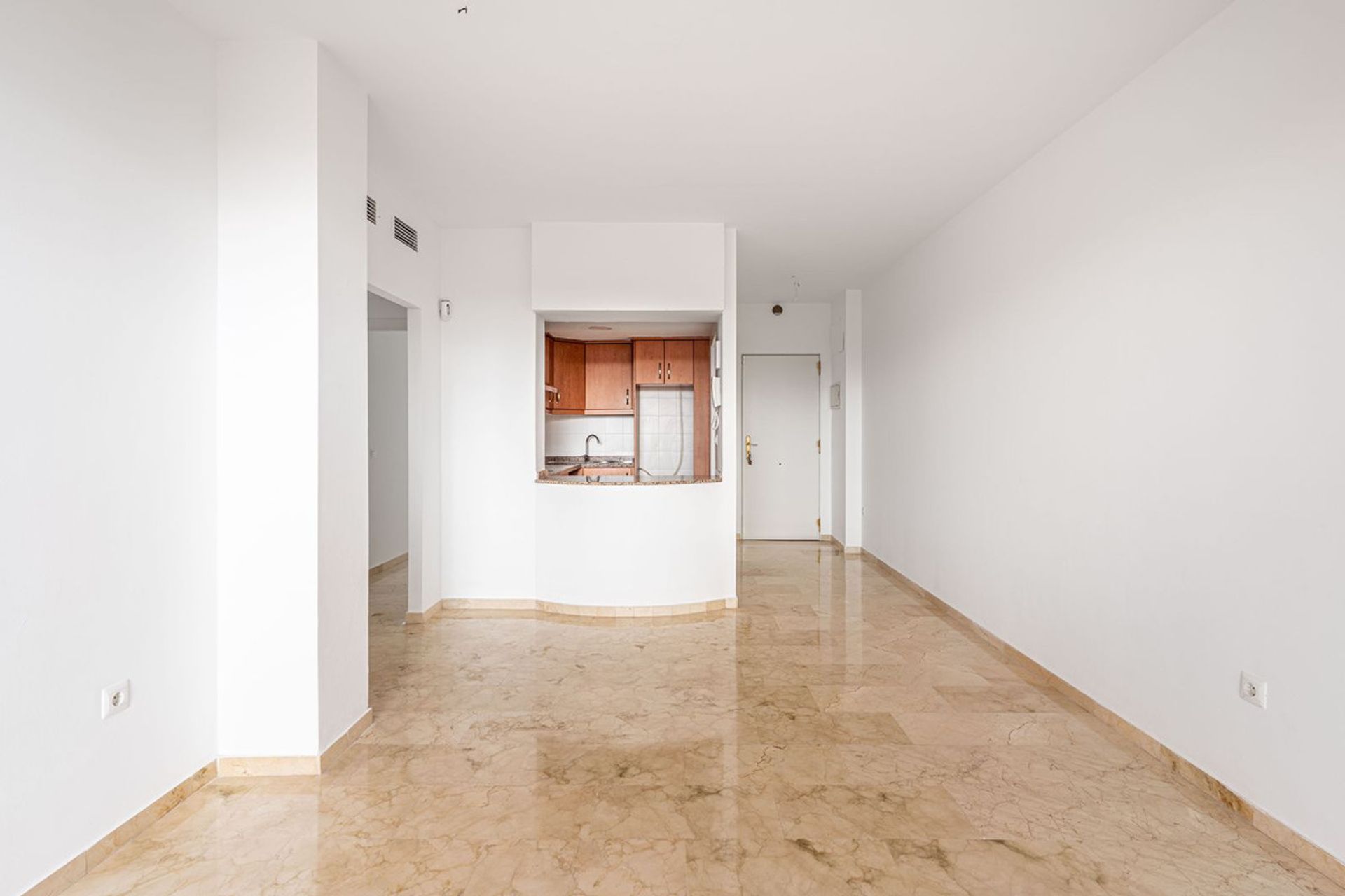 Condominium in La Duquesa, Andalucía 11221427