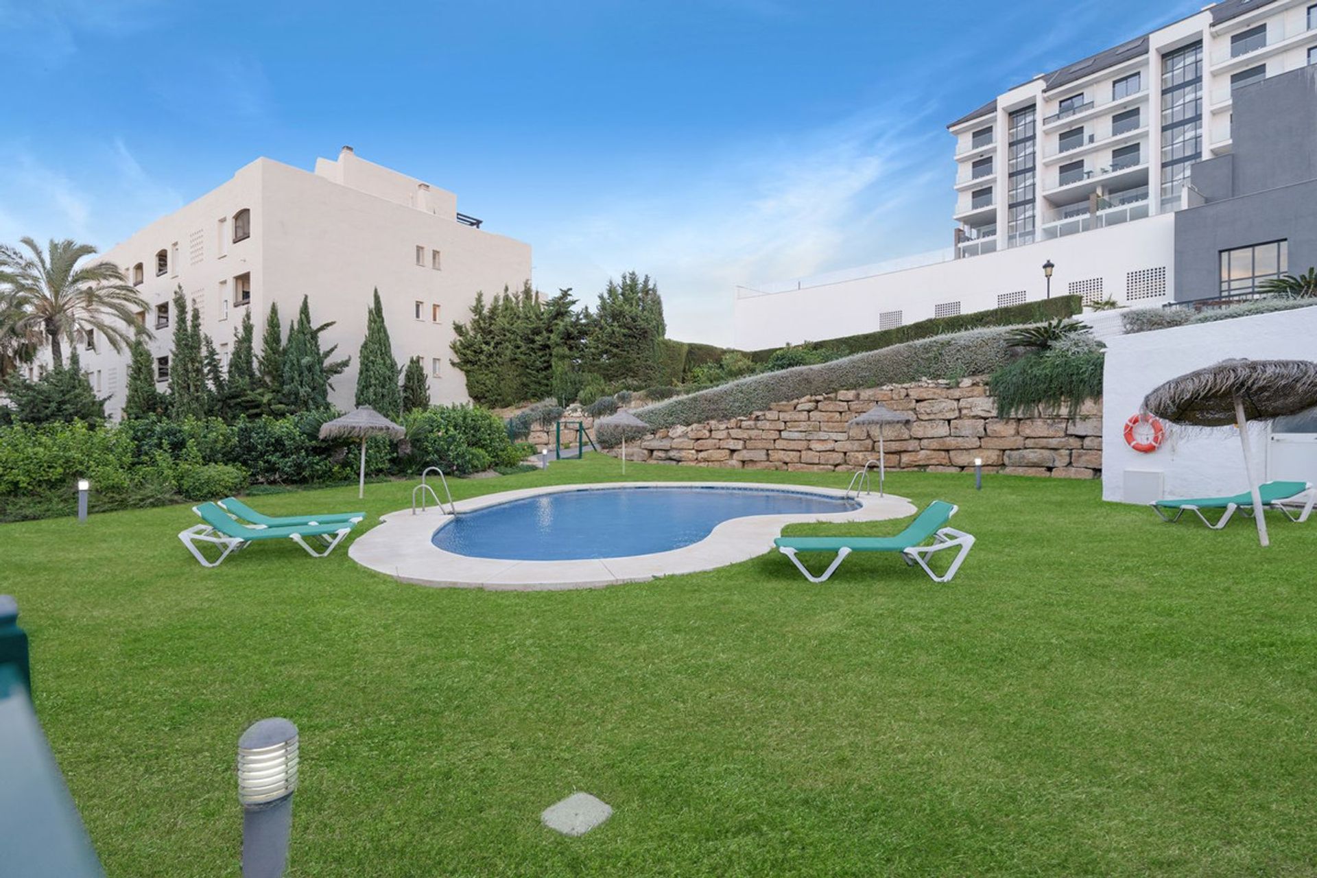 Condominium in La Duquesa, Andalucía 11221697