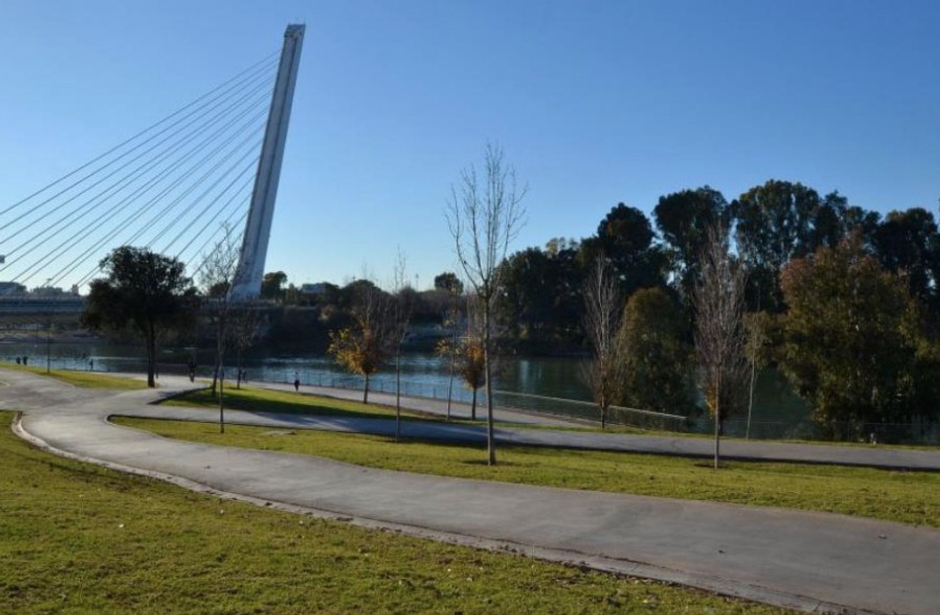 صناعي في Tomares, Andalucía 11222184