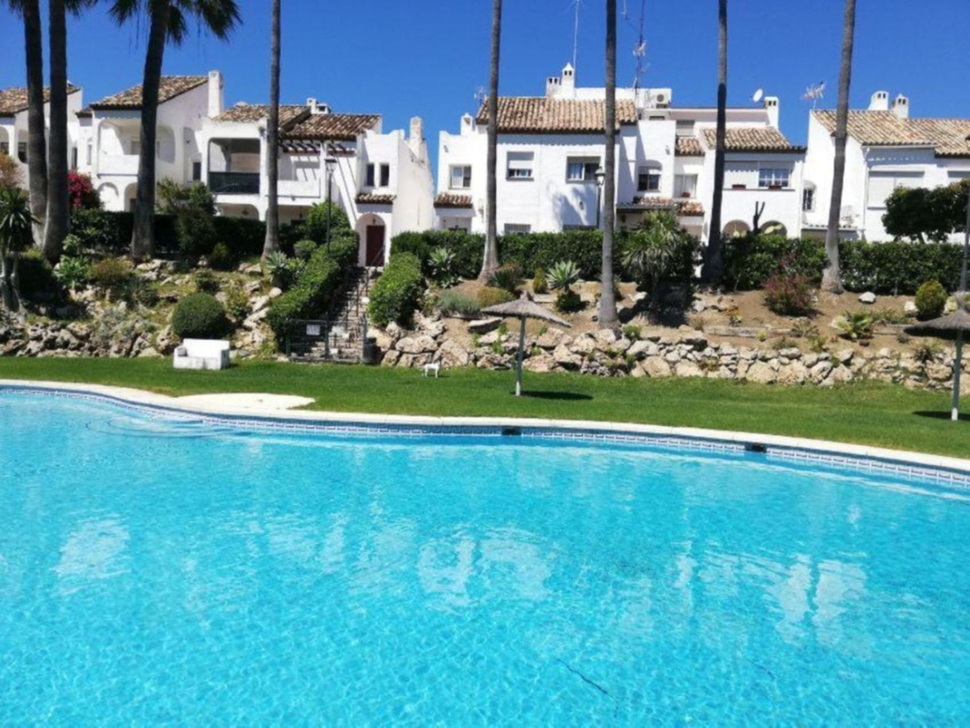 loger dans Estepona, Andalucía 11225261