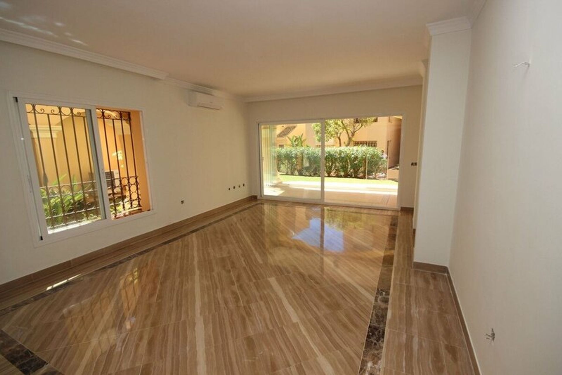 Condominium dans Ojén, Andalousie 11226304