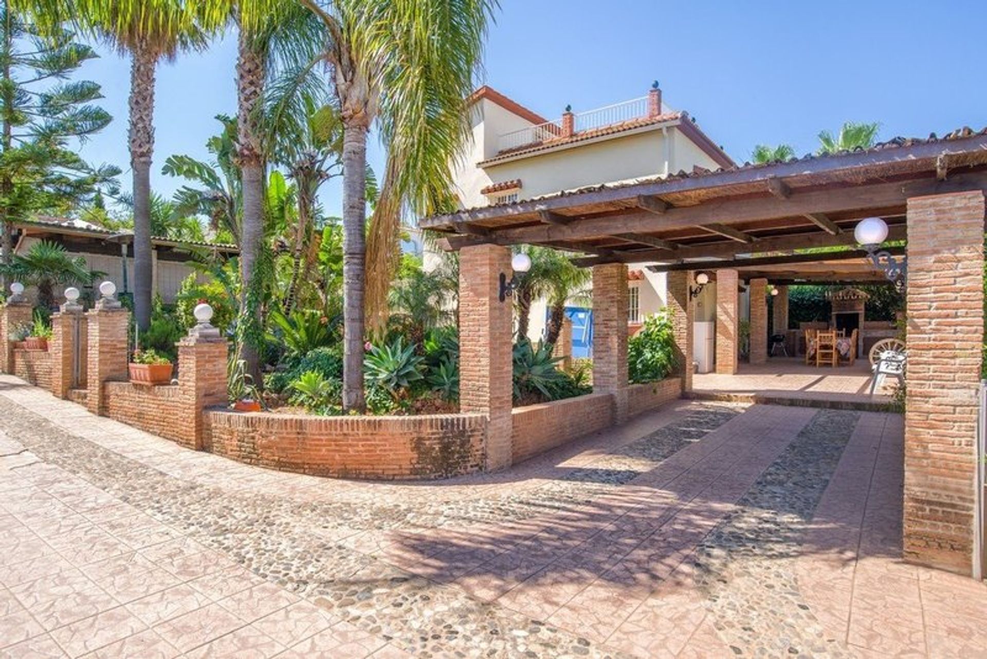 Casa nel Alhaurin de la Torre, Andalusia 11227293