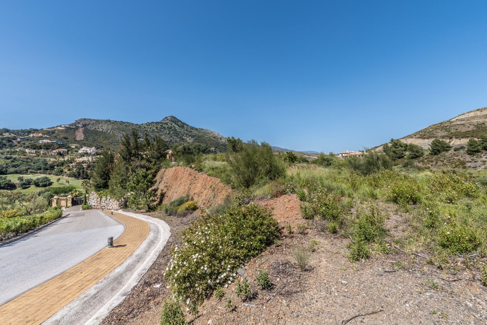 Land i Benahavis, Andalusia 11227330