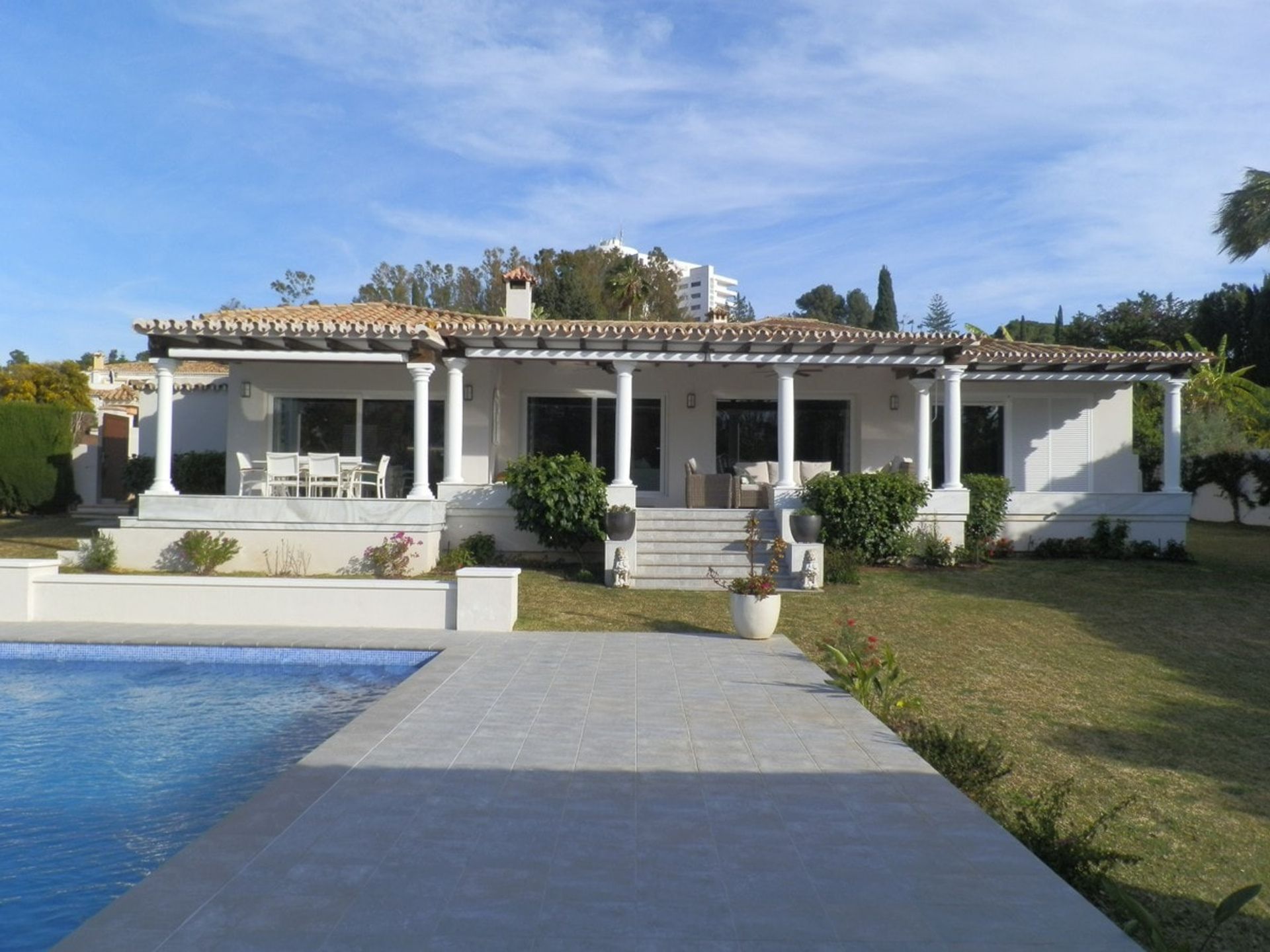 Talo sisään Estepona, Andalucía 11227770