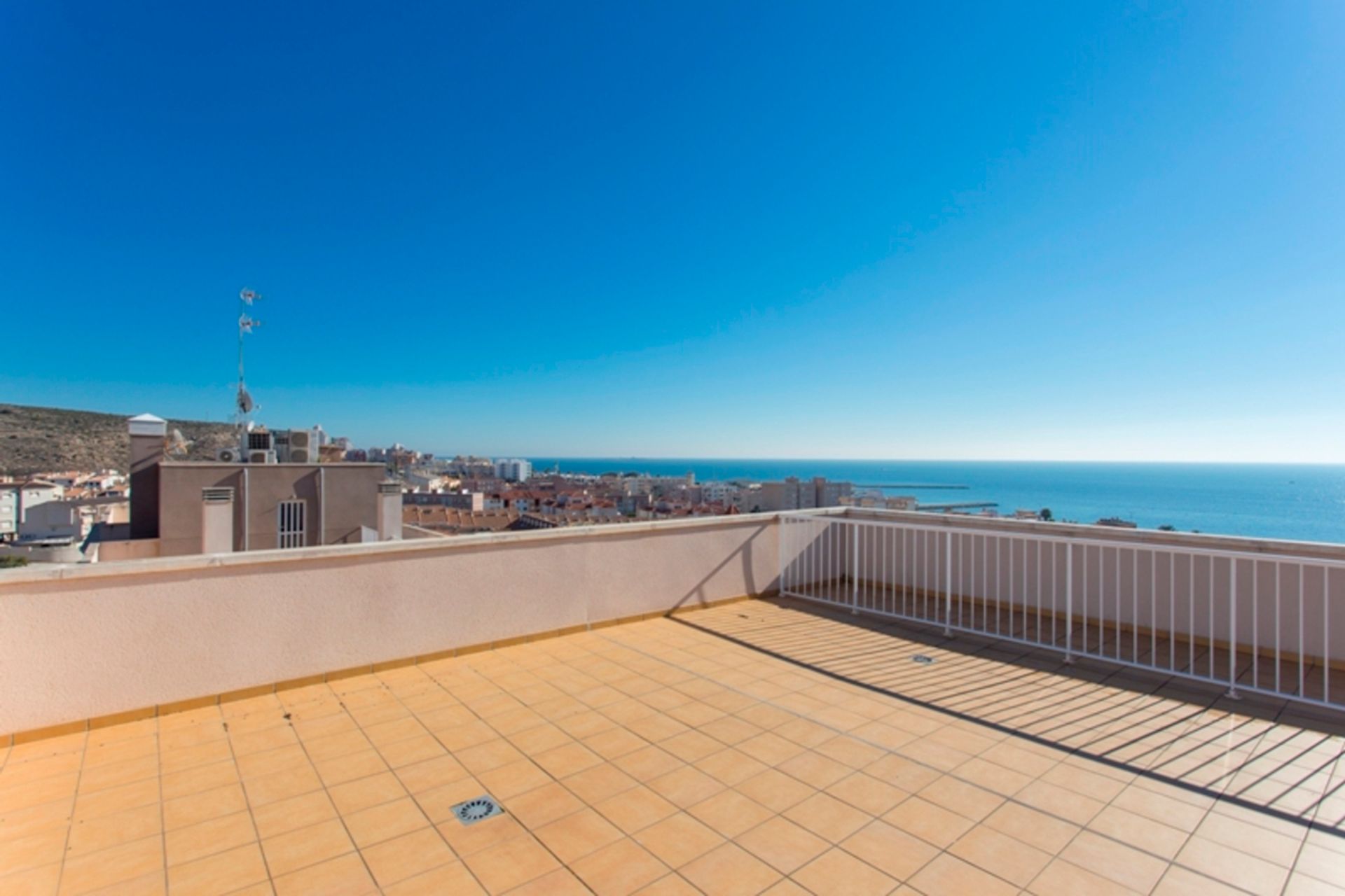 Condominio en Santa Pola, Comunidad Valenciana 11228866