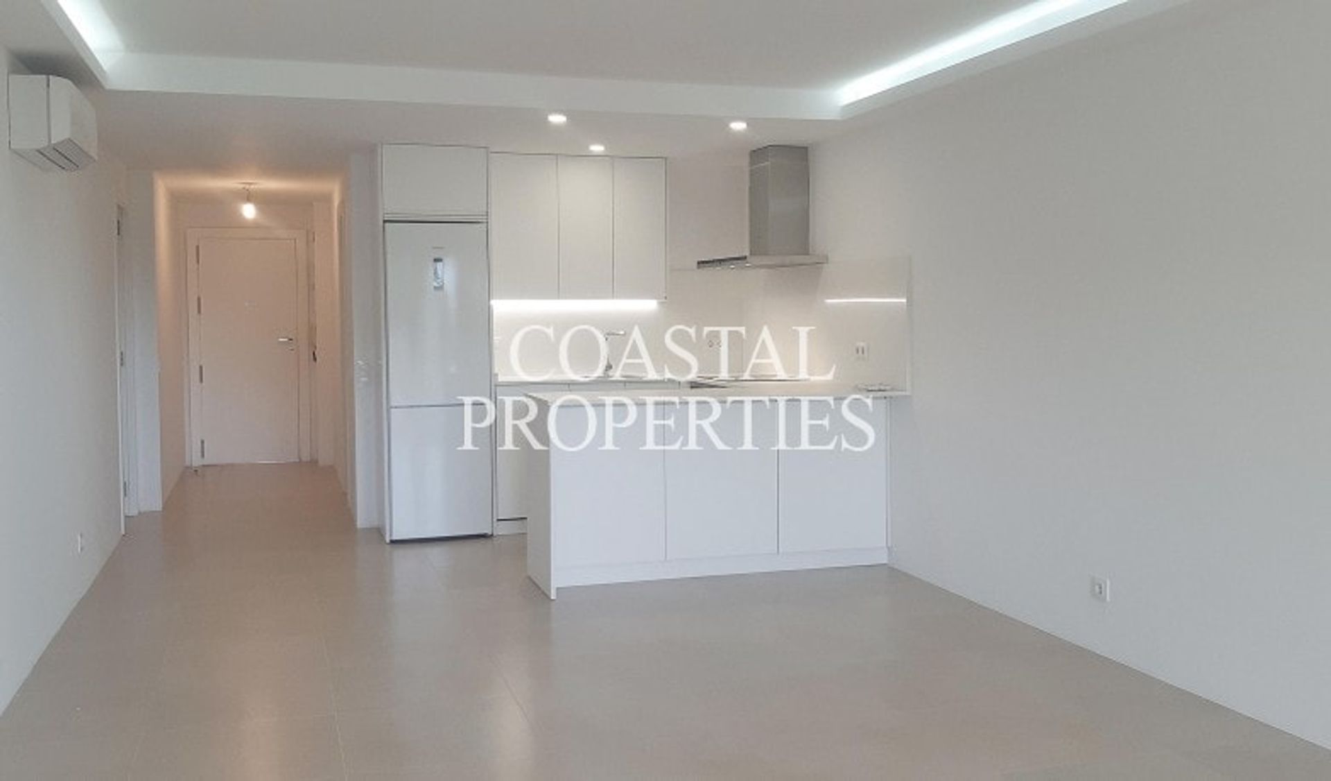 Condominium in Calvia, Balearic Islands 11228979