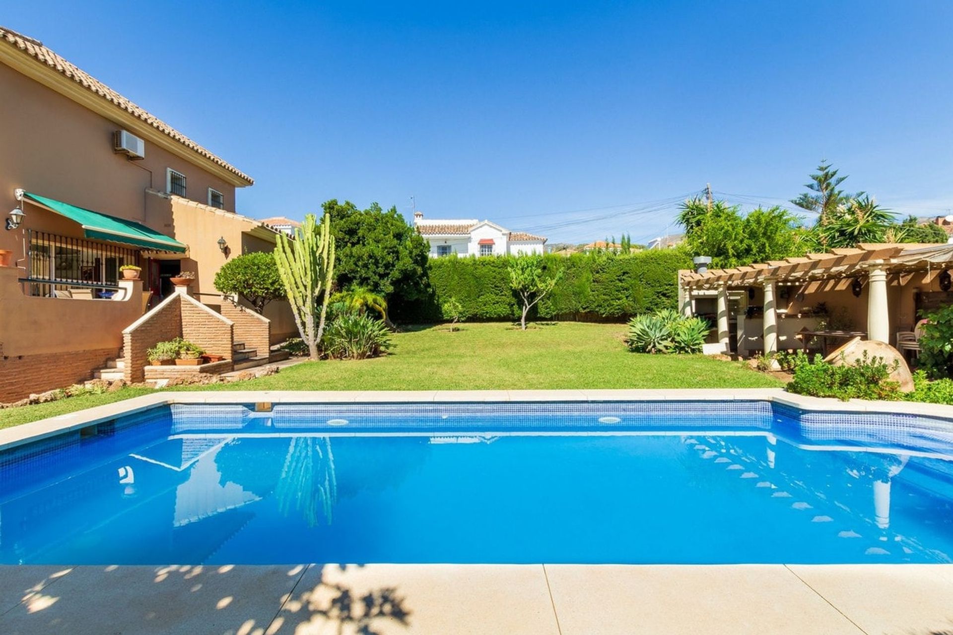 casa no Alhaurín de la Torre, Andaluzia 11229475