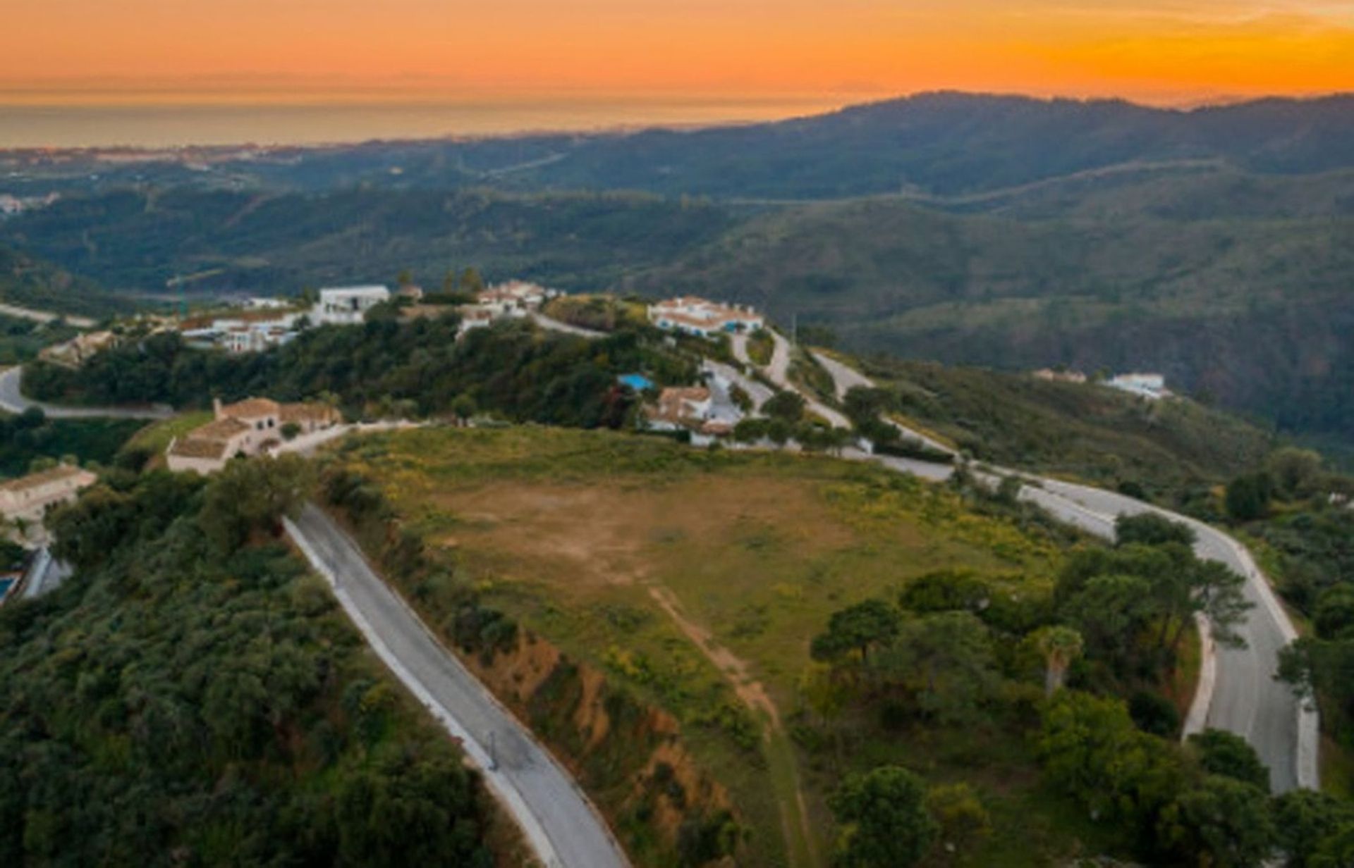 Tanah dalam Estepona, Andalucía 11230195