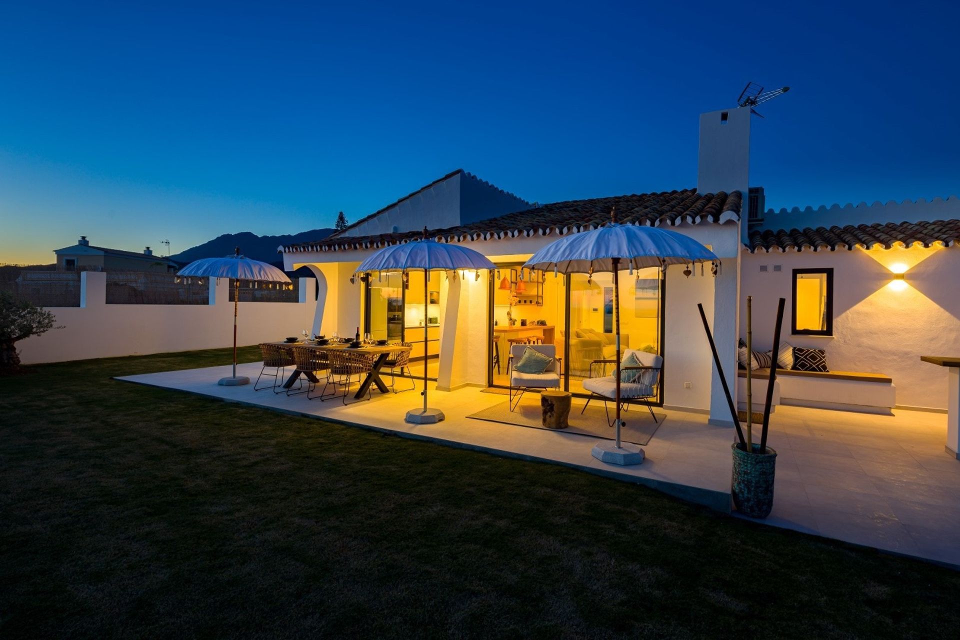 rumah dalam Estepona, Andalucía 11230777