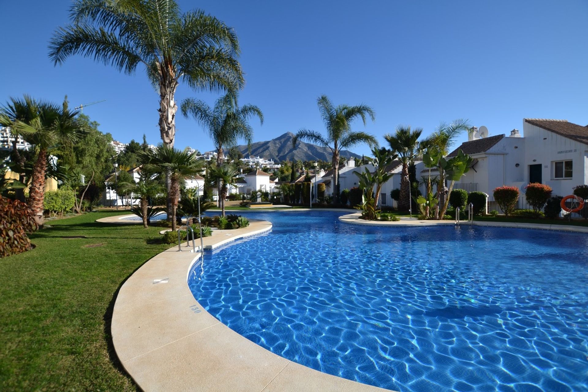 Condominium in Marbella, Andalucía 11231755