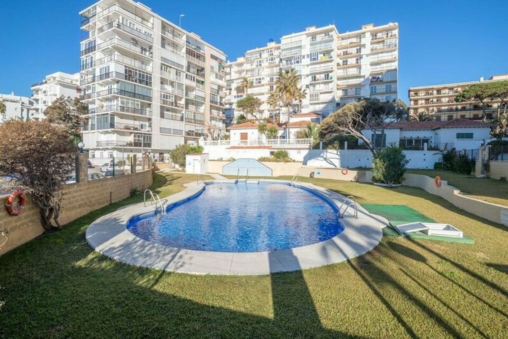 Condominium dans Fuengirola, Andalousie 11235399