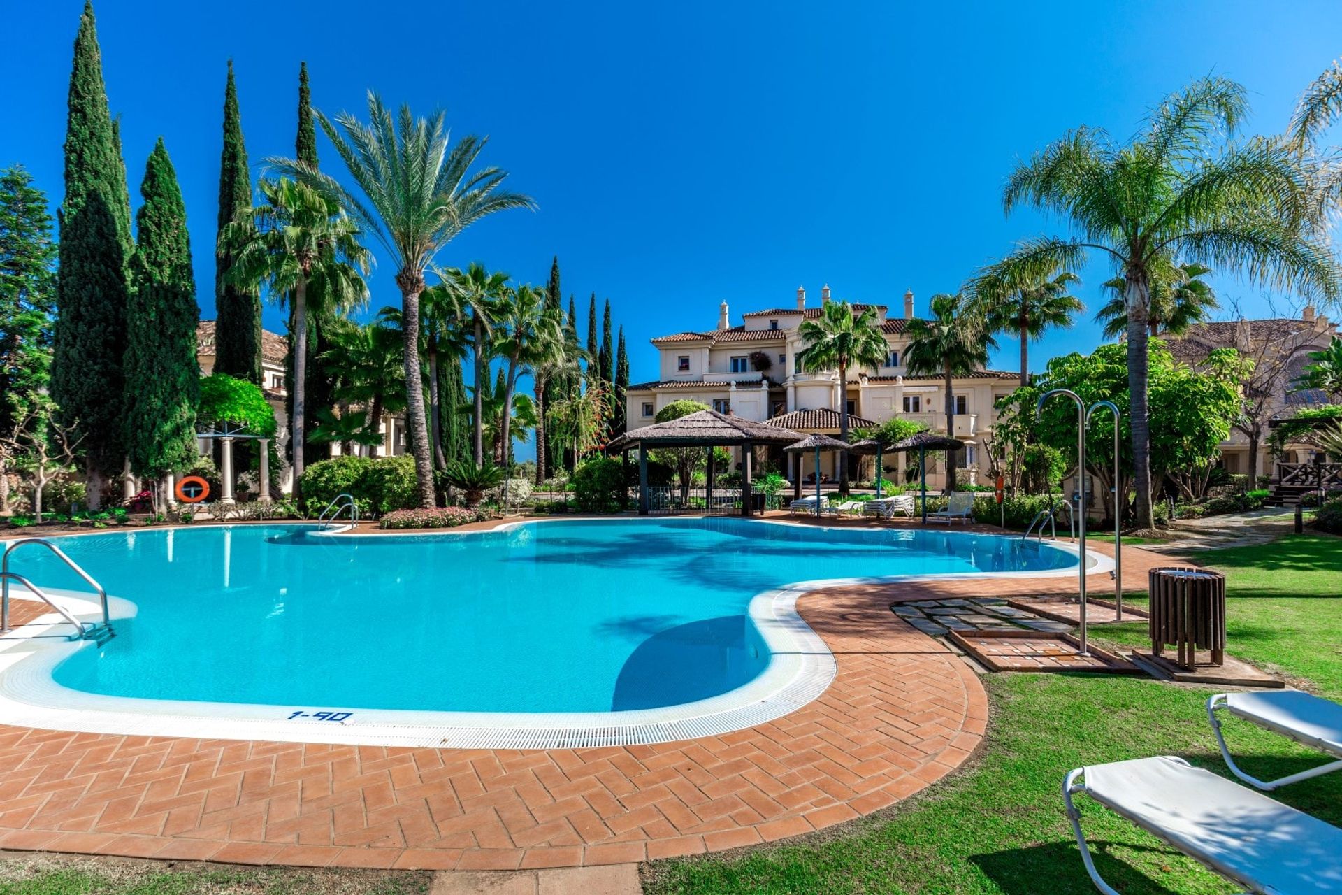 Квартира в Marbella, Andalucía 11235707