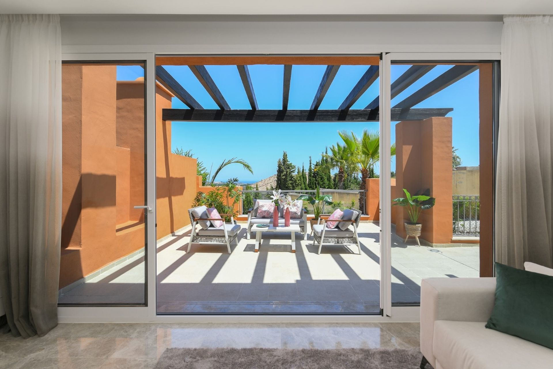 Condominium in Marbella, Andalucía 11235937