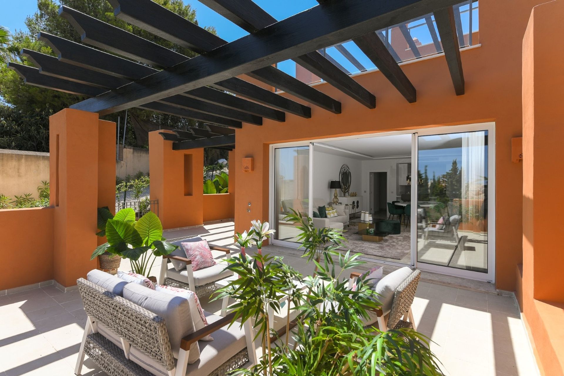 Condominium in Marbella, Andalucía 11235937