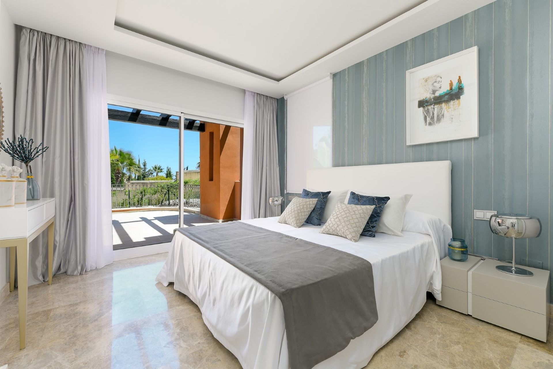 Condominium in Marbella, Andalucía 11235937