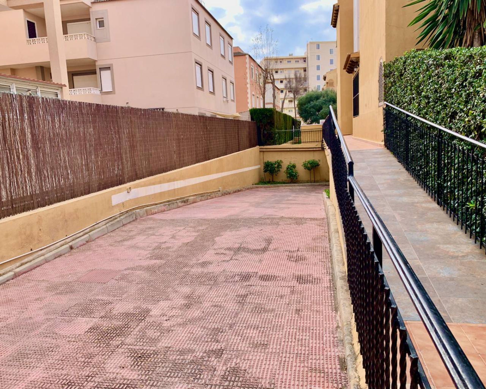 Condominium in Torrevieja, Comunidad Valenciana 11237066